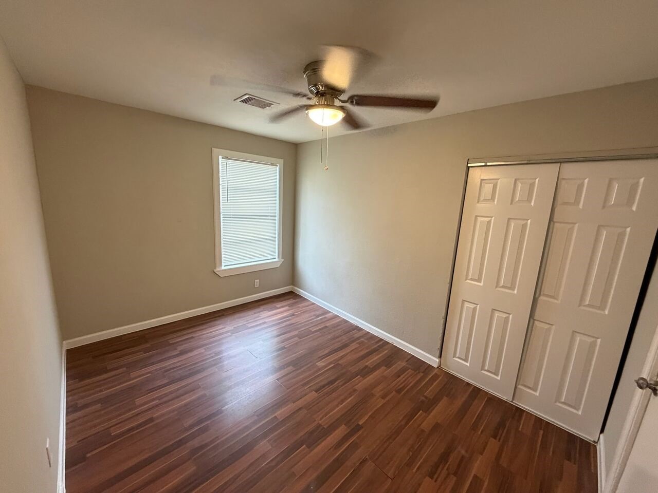 4622 Falls St Property Photo 8