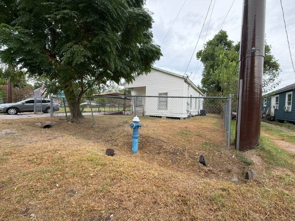 4622 Falls St Property Photo 11