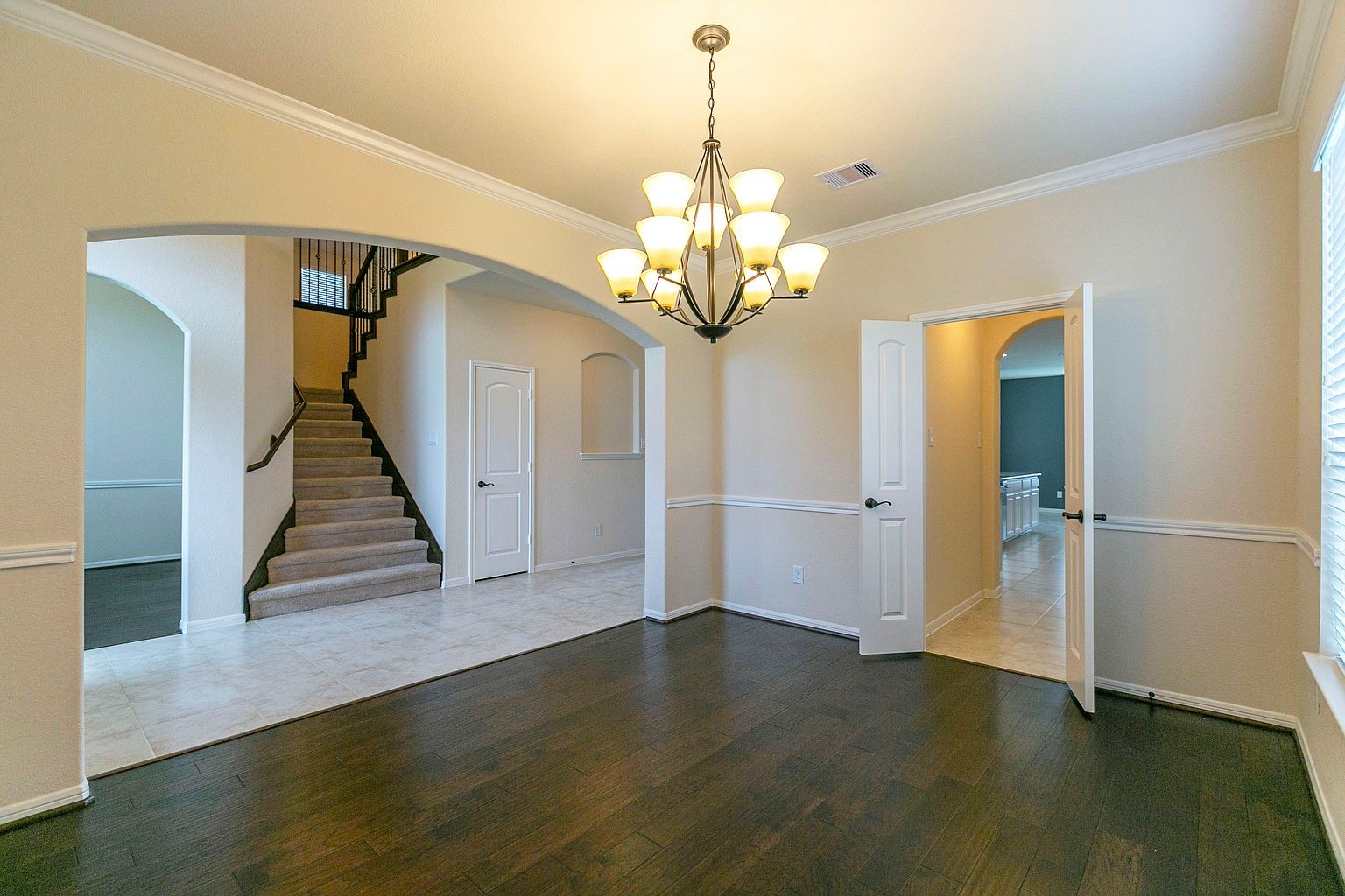 2919 Iris Gable Court Property Photo 4