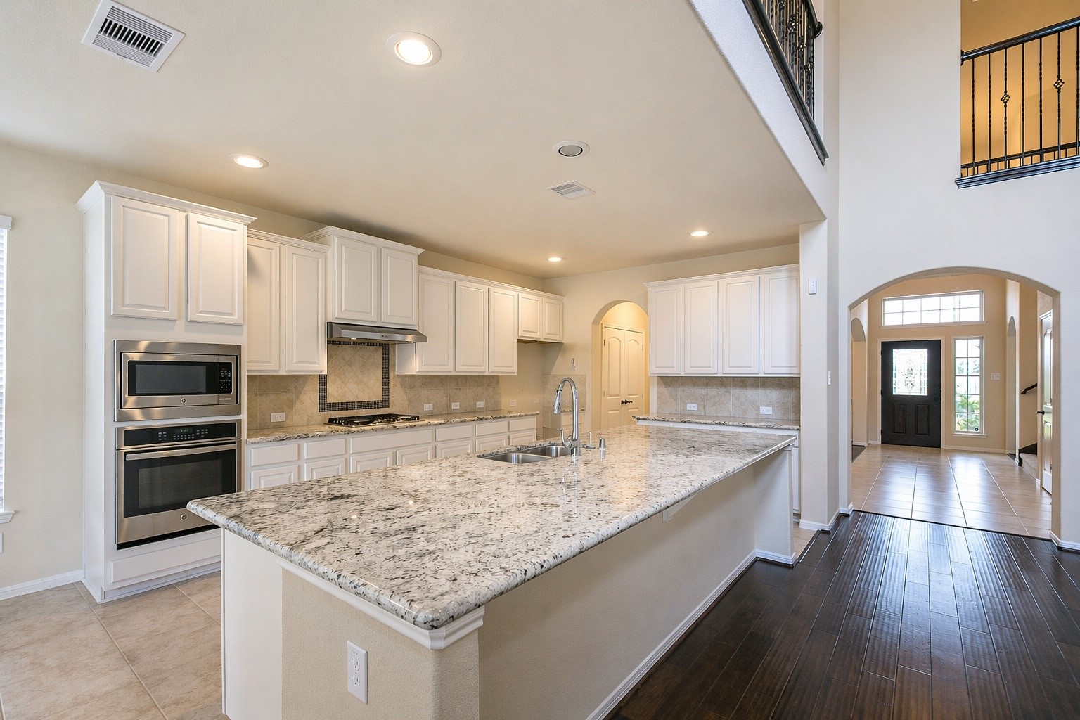 2919 Iris Gable Court Property Photo 10