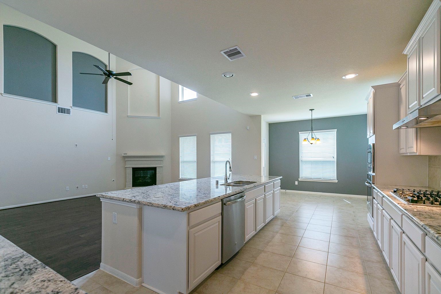 2919 Iris Gable Court Property Photo 13
