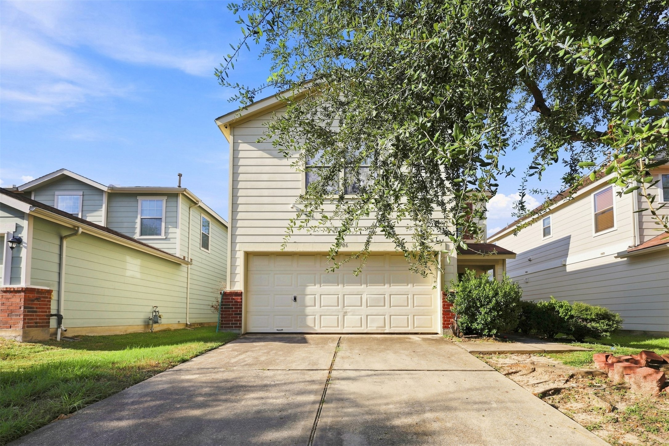 2906 Latch Lane Property Photo 1