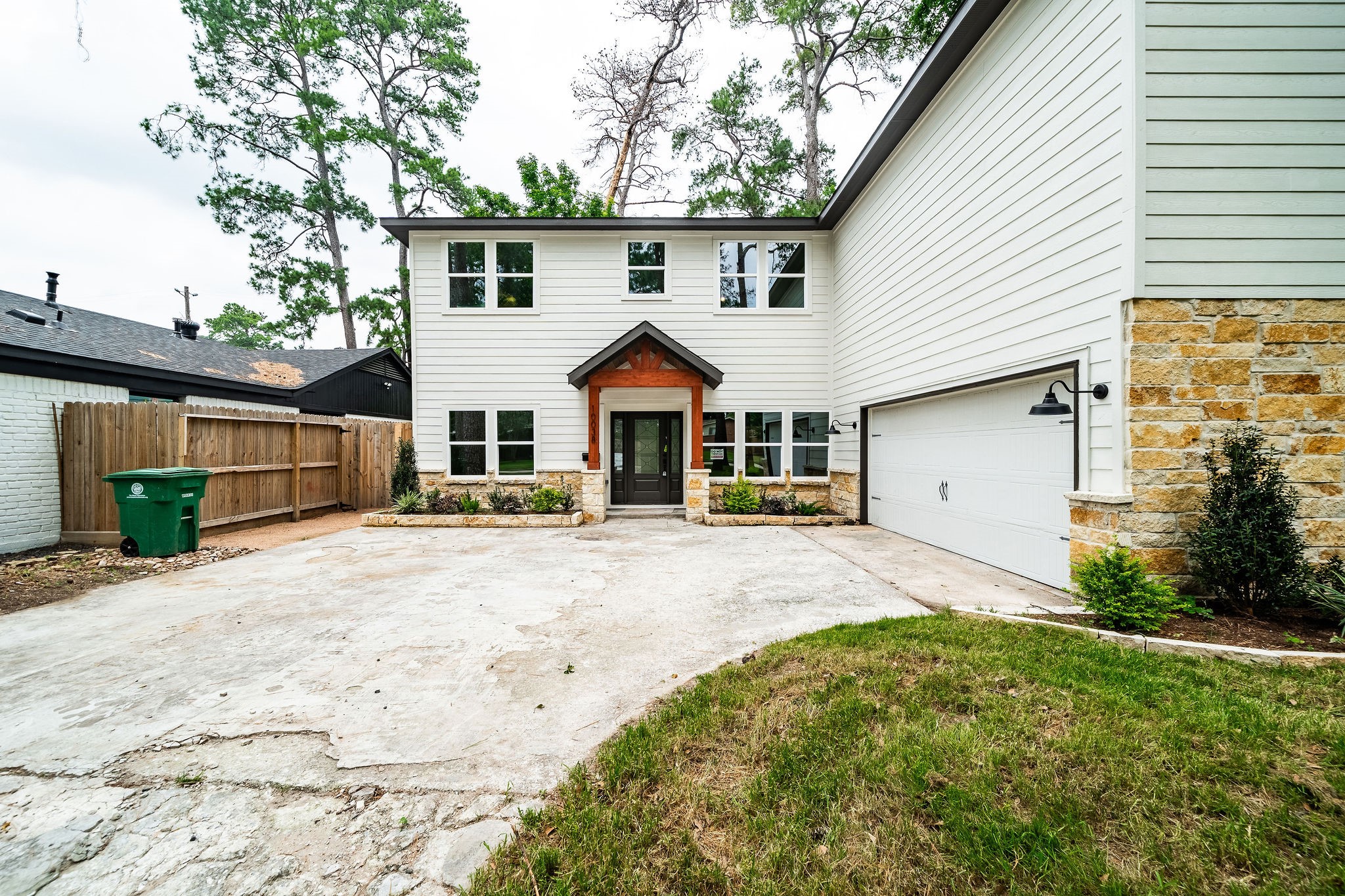 10038 Westview Drive Property Photo 2