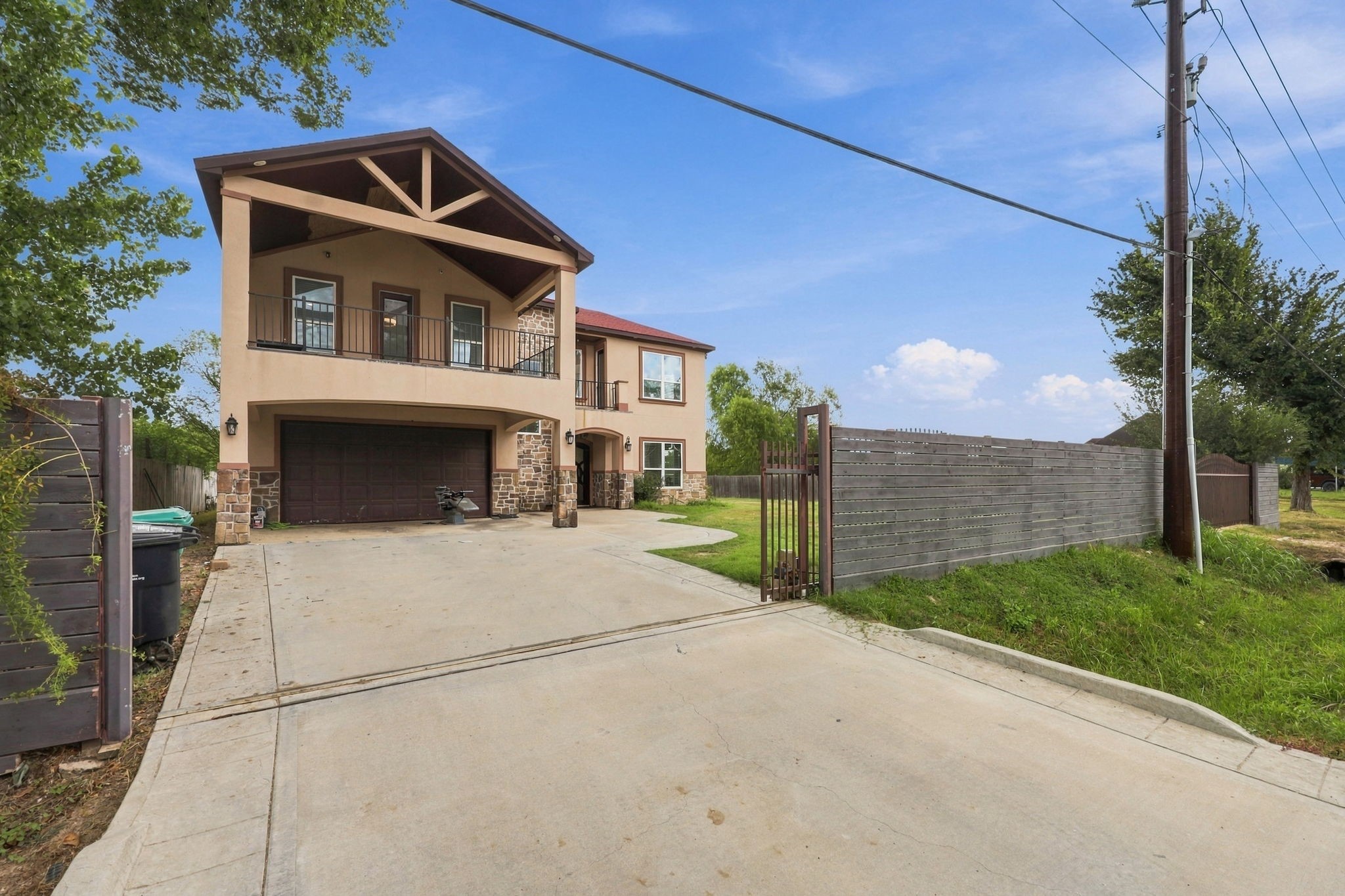6205 Allison Road Property Photo 2