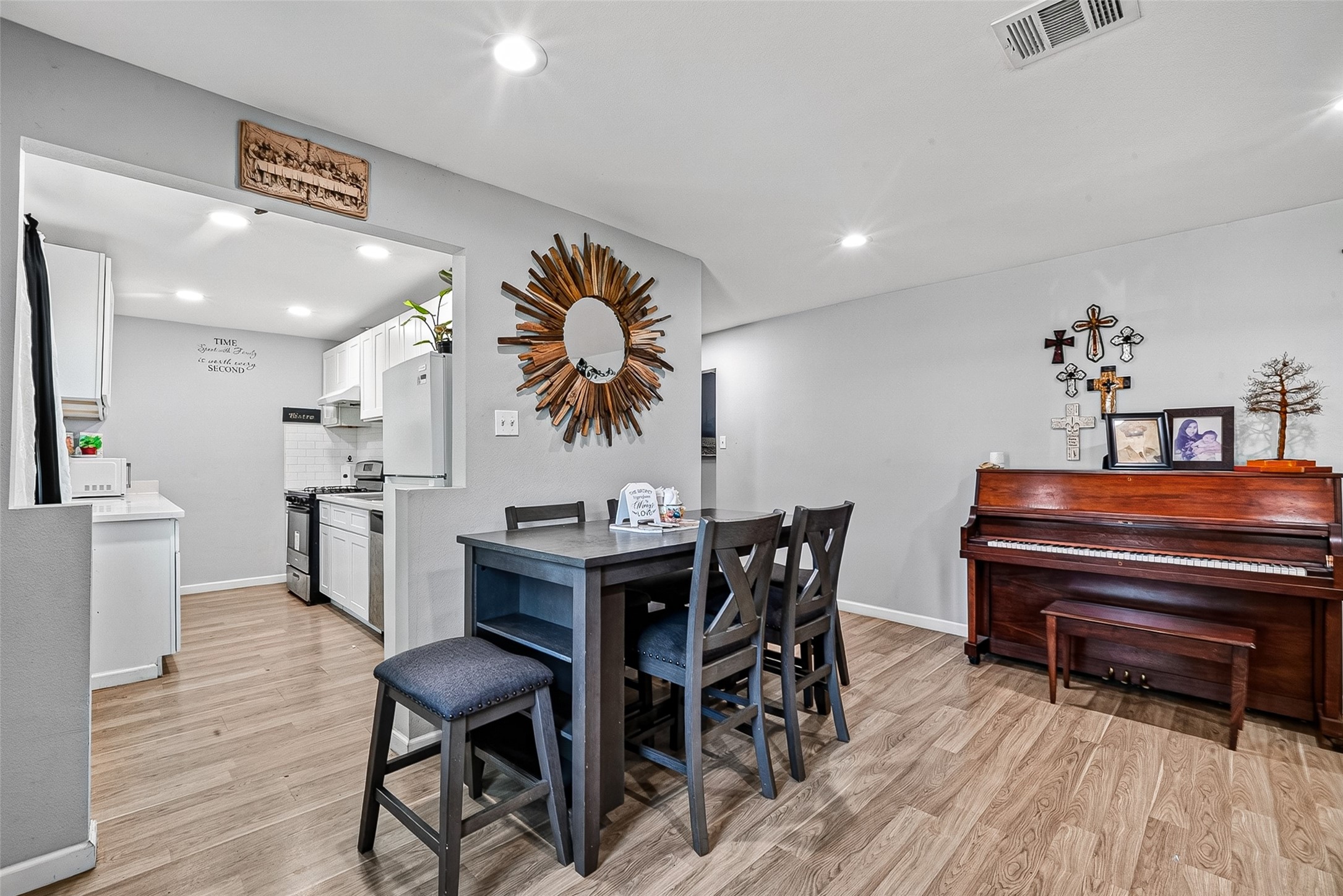 2110 Hillshire Drive Property Photo 4