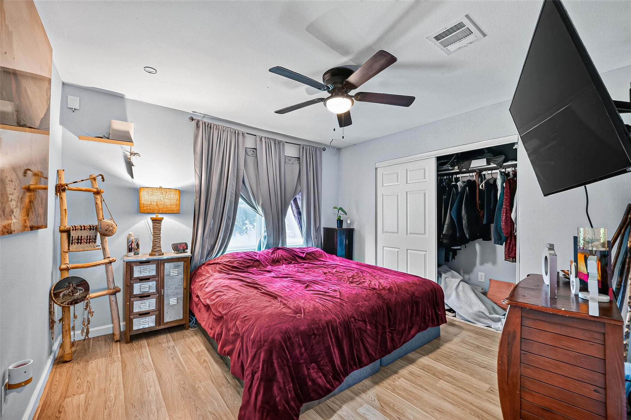 2110 Hillshire Drive Property Photo 20