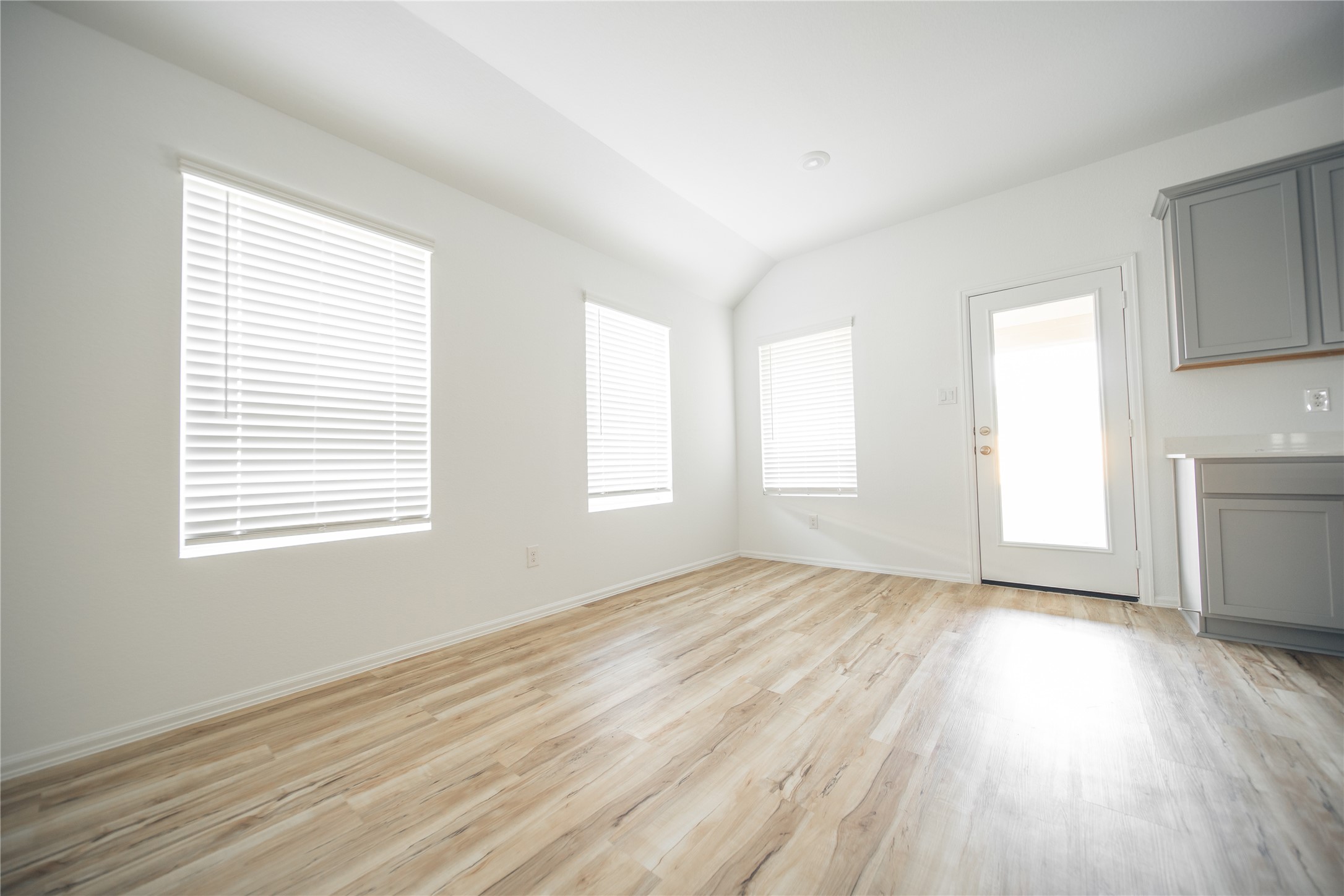 2615 Olivine Stone Drive Property Photo 8