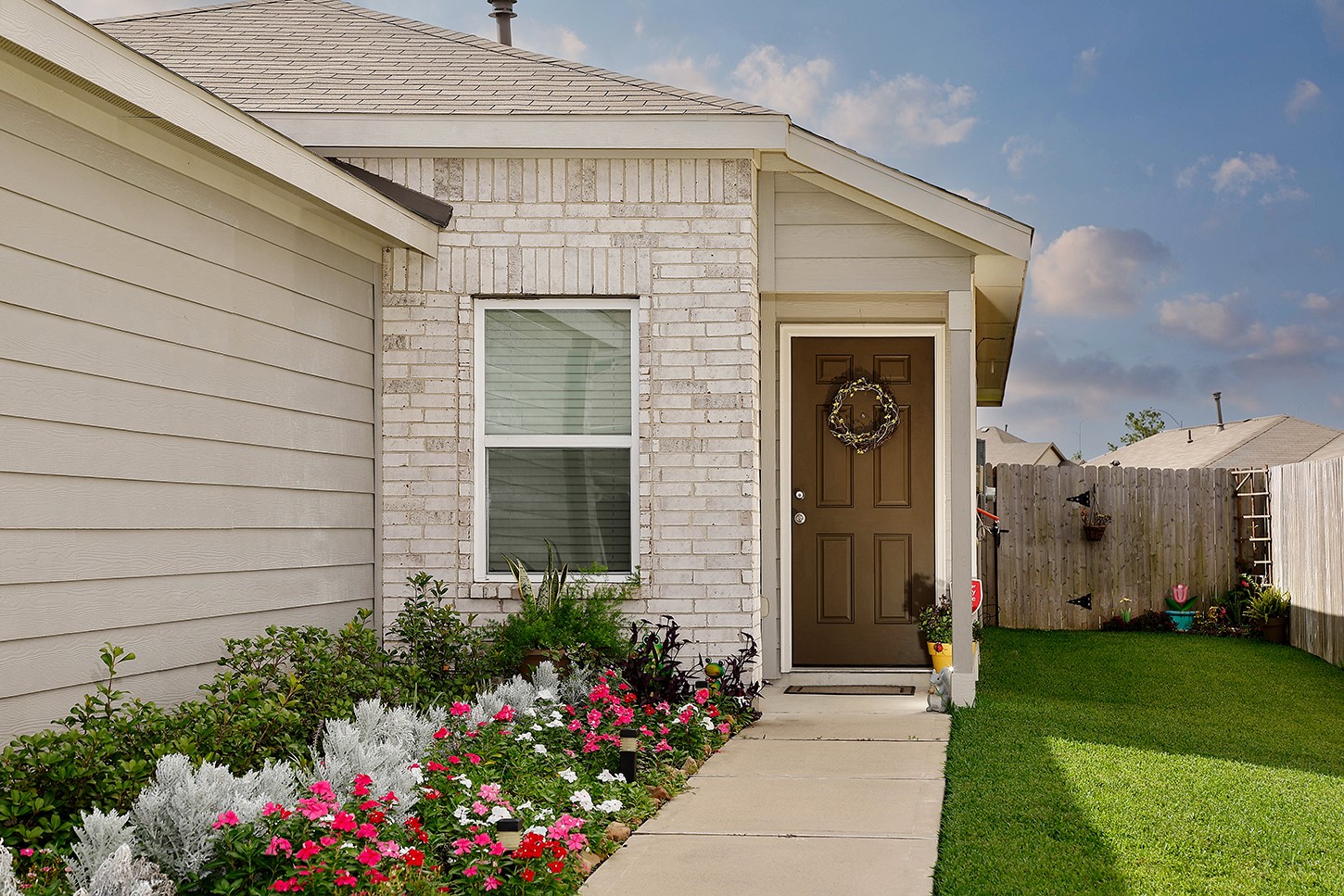 41694 Sorrel Spring Property Photo 2