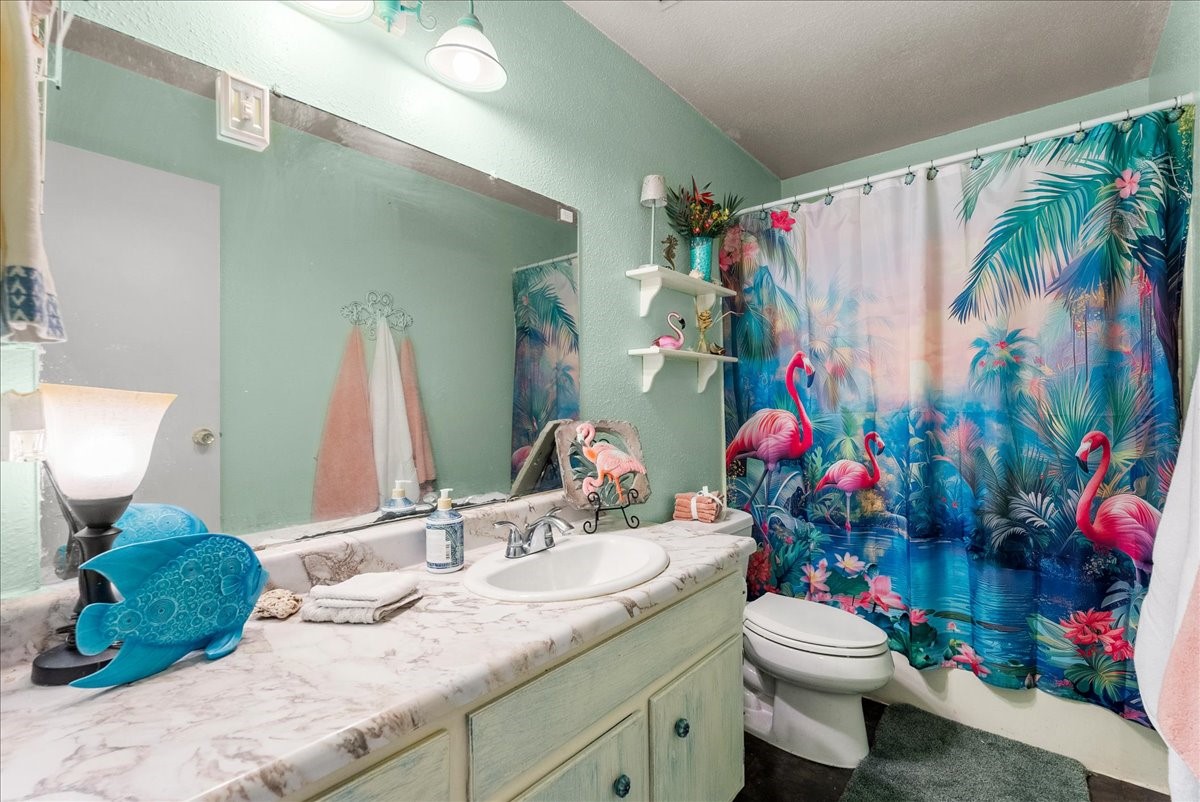 4722 Caroline Street Property Photo 14