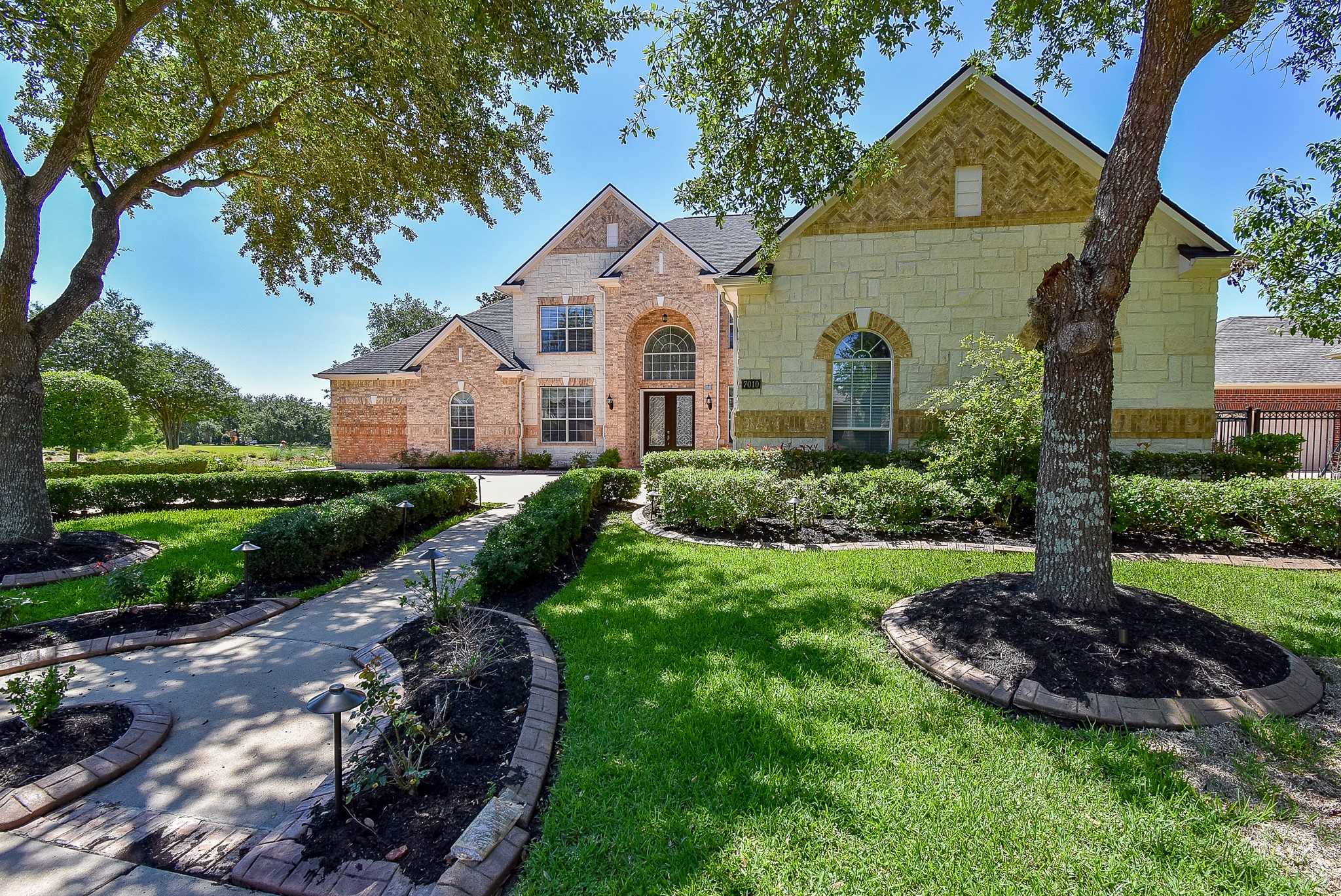 7010 Mcclellan Lane Property Photo