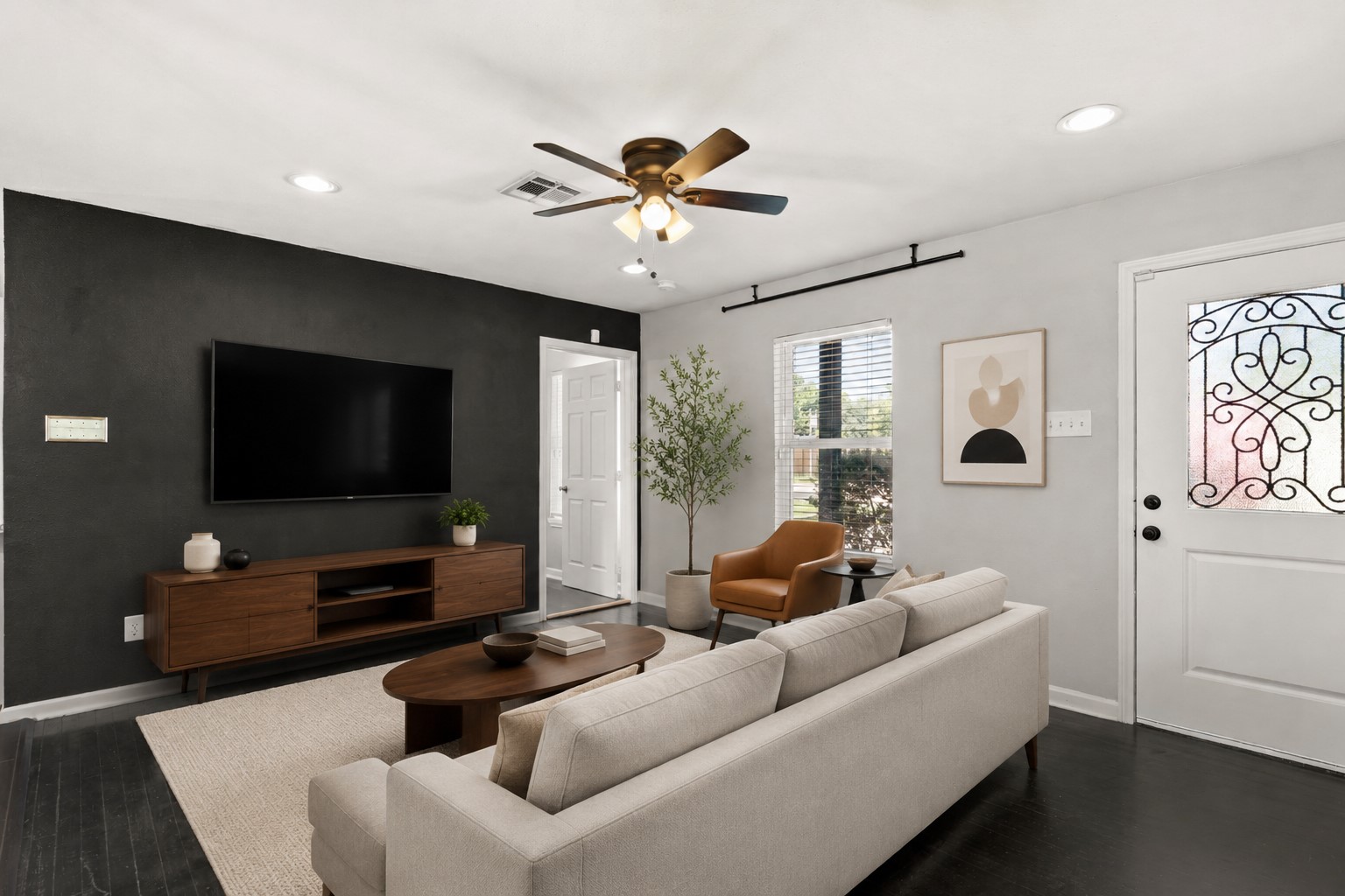 418 Neyland Street Property Photo 6