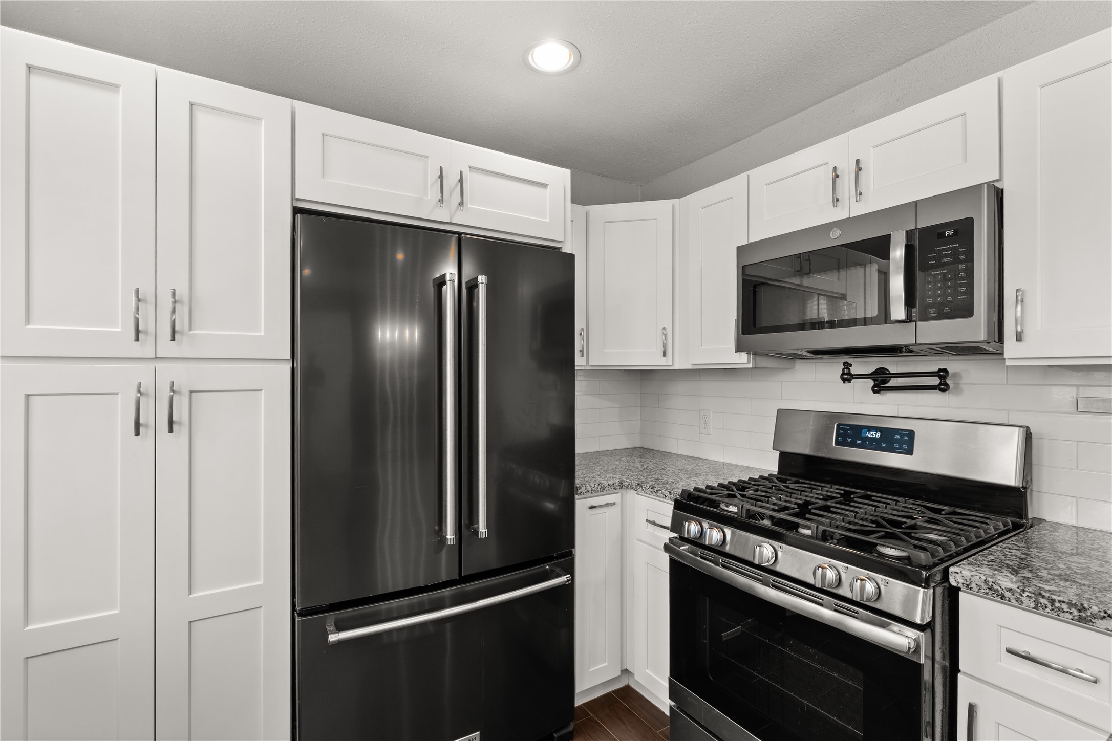 418 Neyland Street Property Photo 12