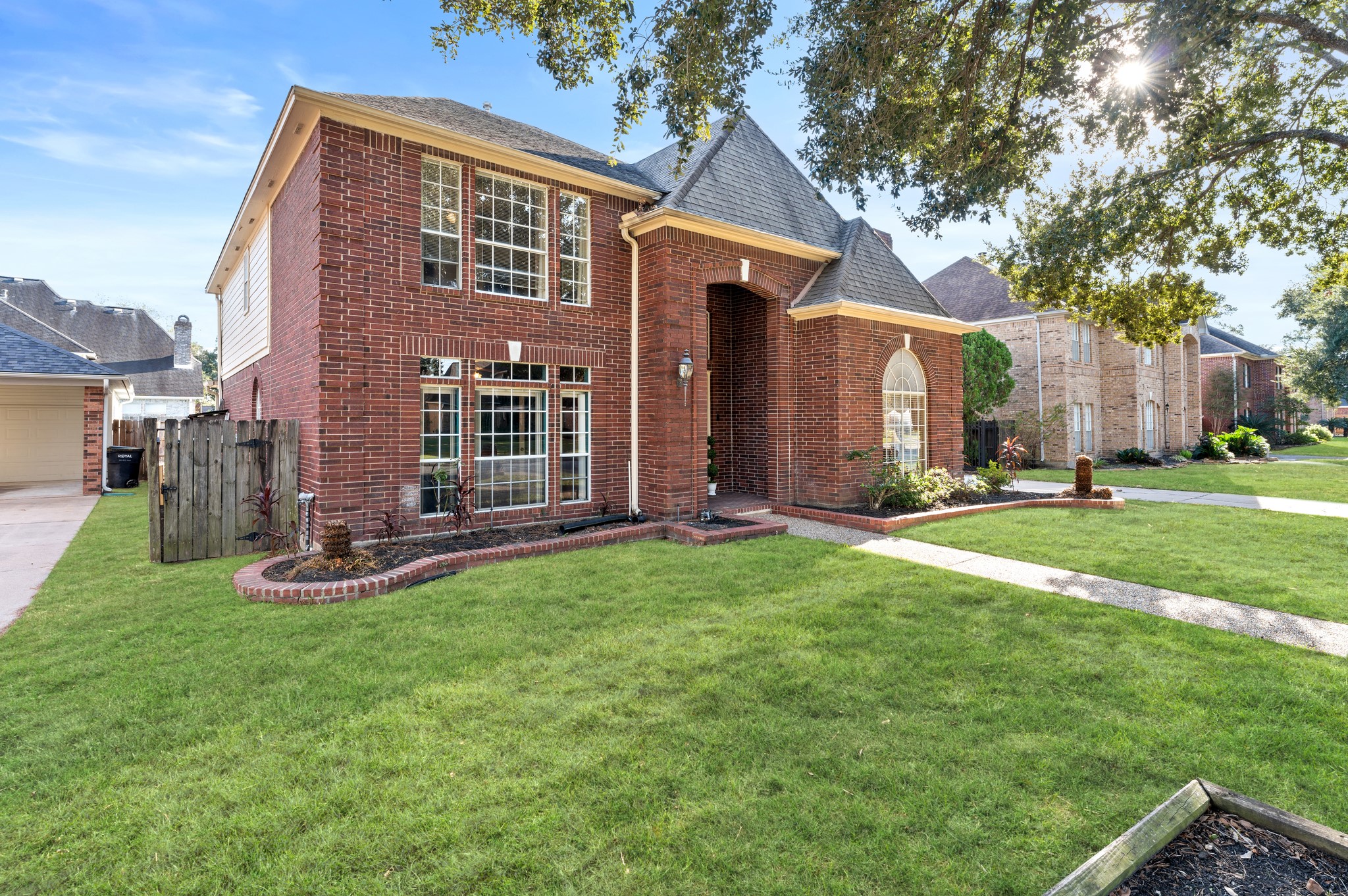 3303 Amber Forest Drive Property Photo 4