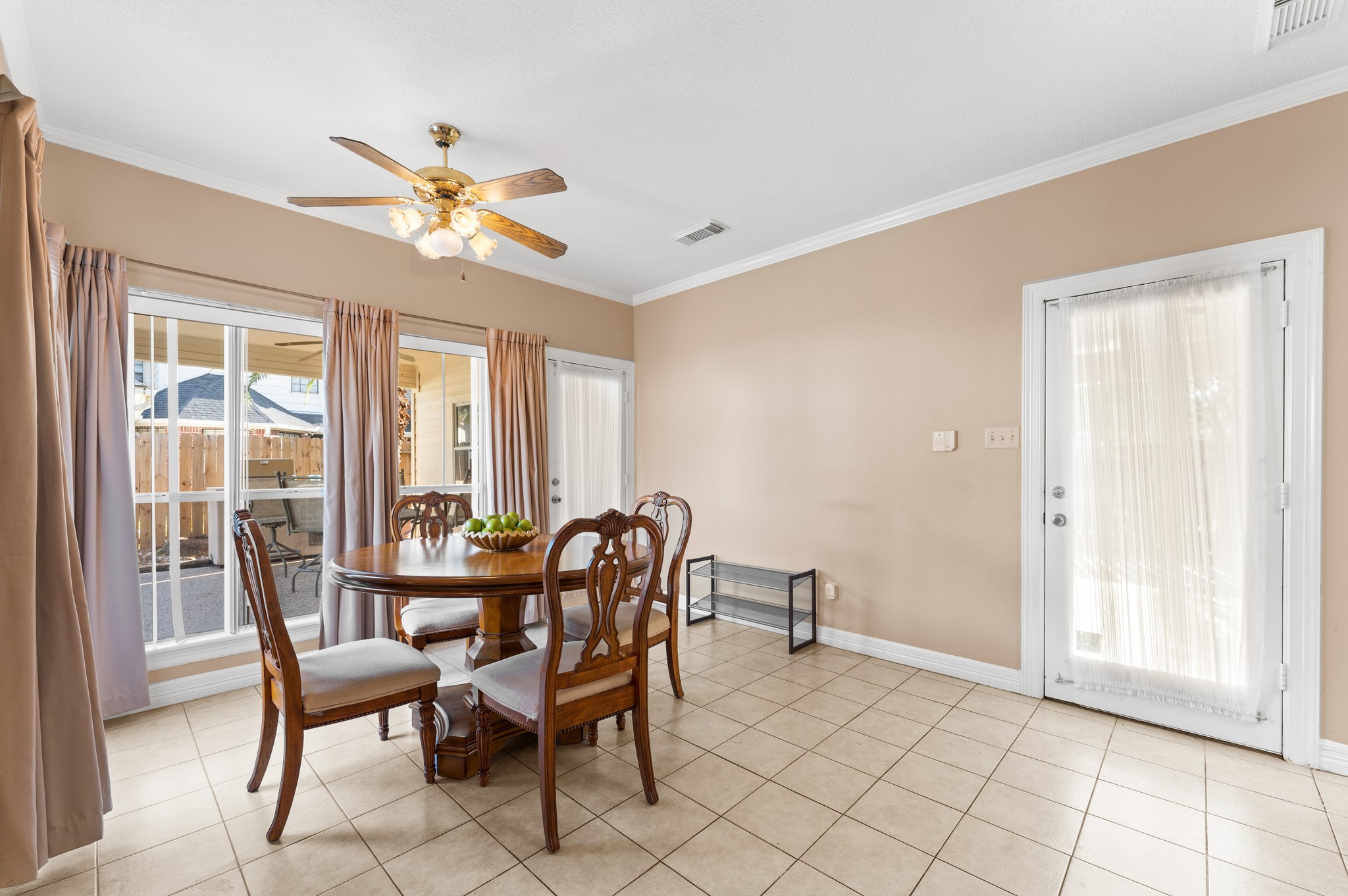 3303 Amber Forest Drive Property Photo 19