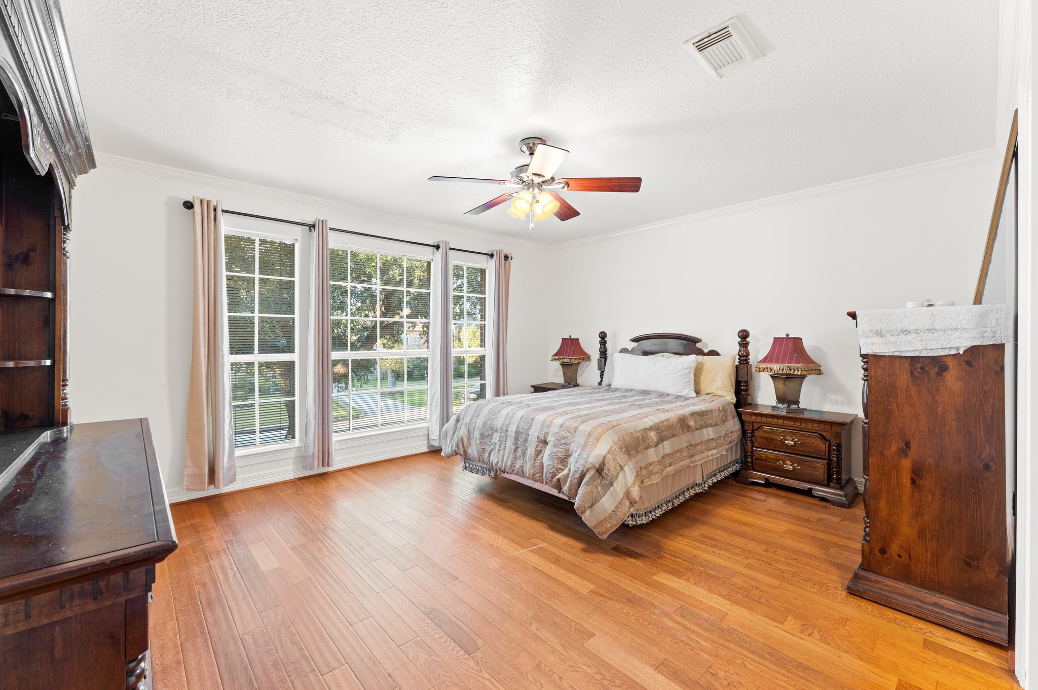 3303 Amber Forest Drive Property Photo 35