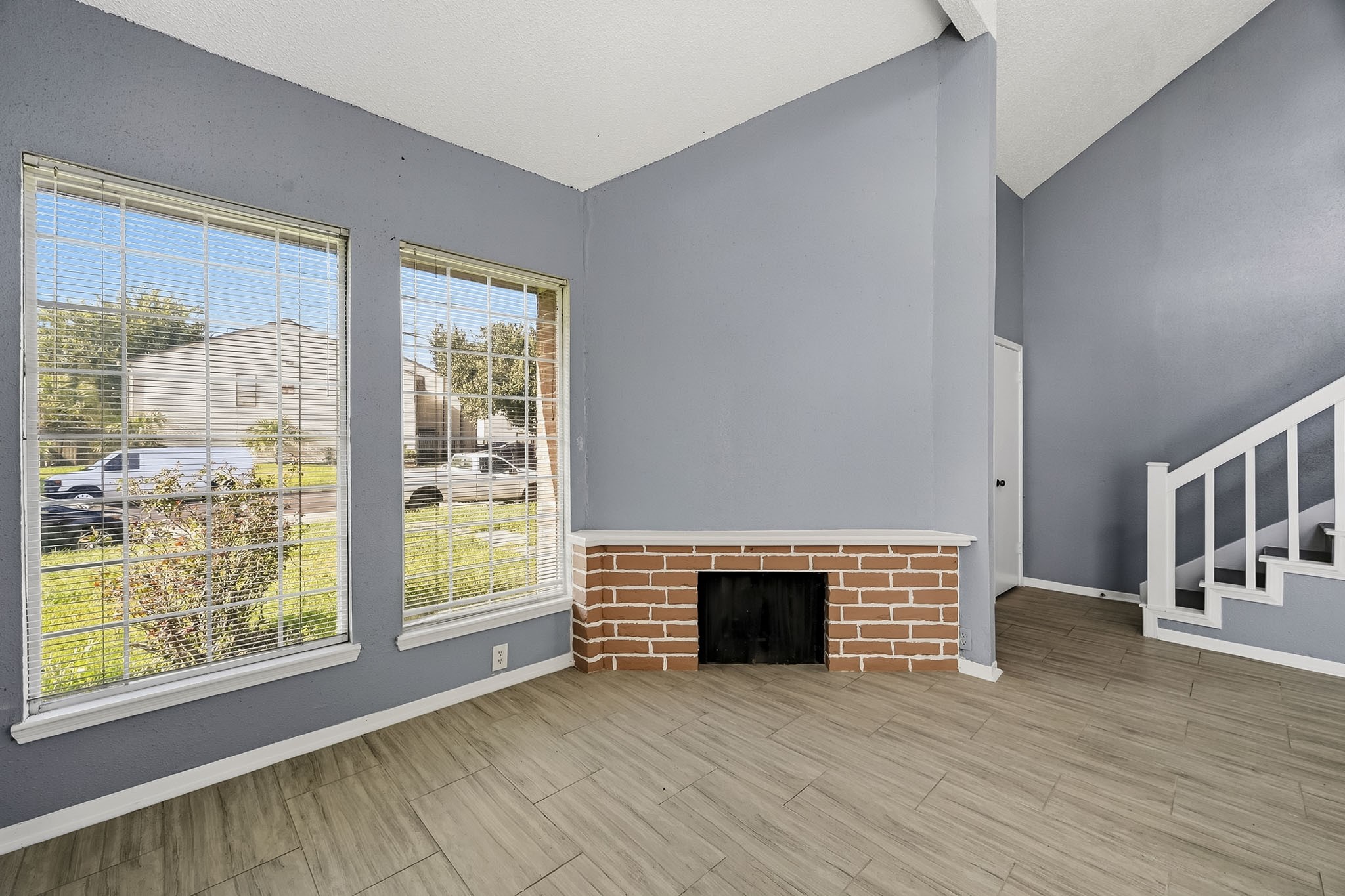 10918 Village Bend Lane 918 Property Photo 5