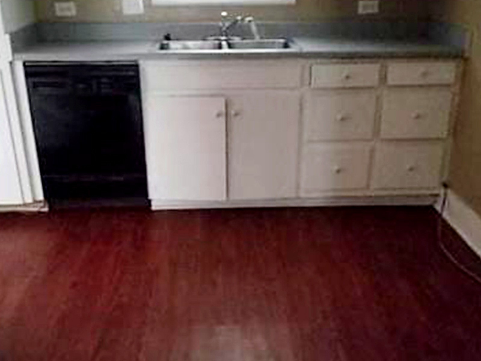 1312 Rhodora St Property Photo 4