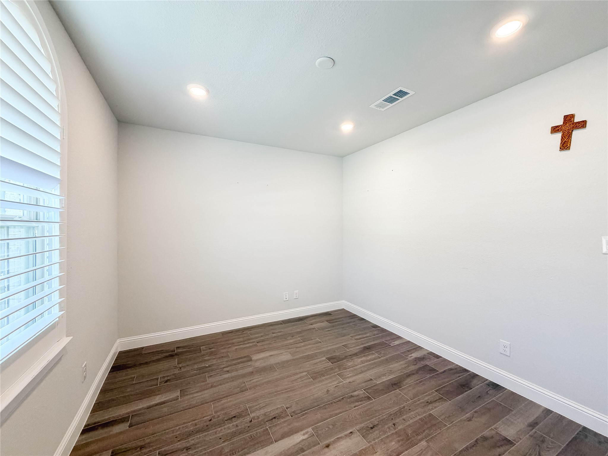 13203 Wood Leaf Park Property Photo 8