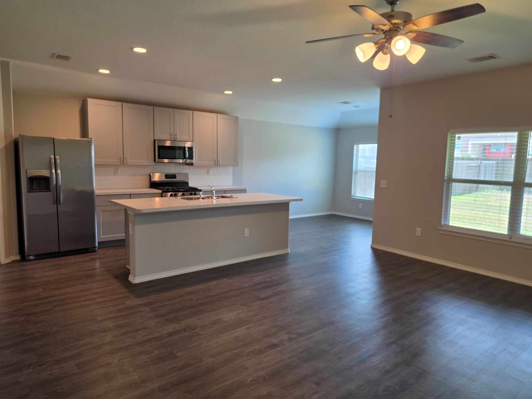 20714 Southern Woods Drive Property Photo 7