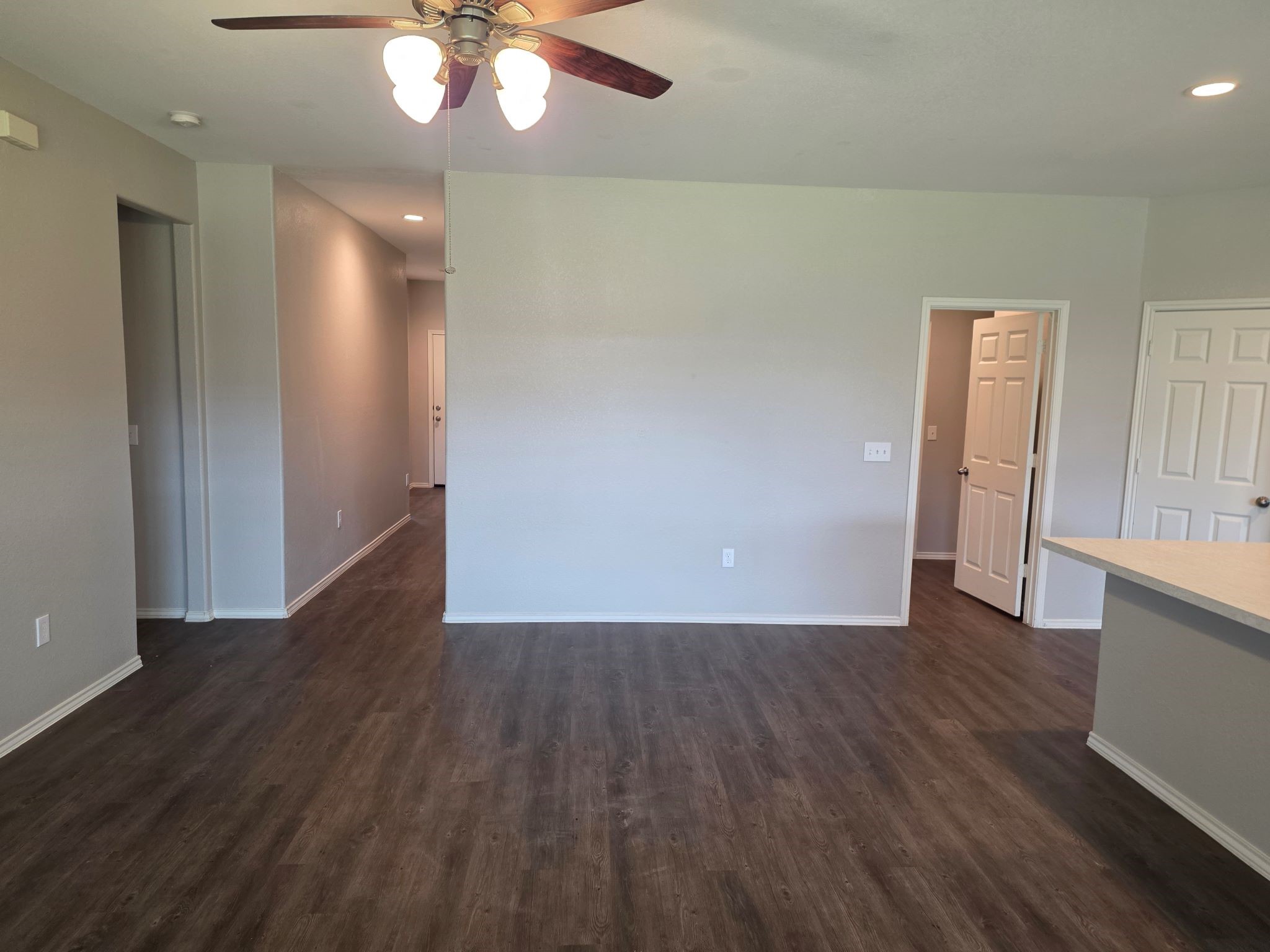 20714 Southern Woods Drive Property Photo 10
