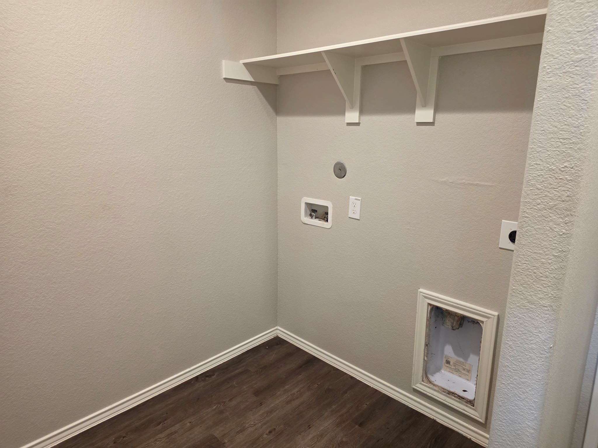 20714 Southern Woods Drive Property Photo 14