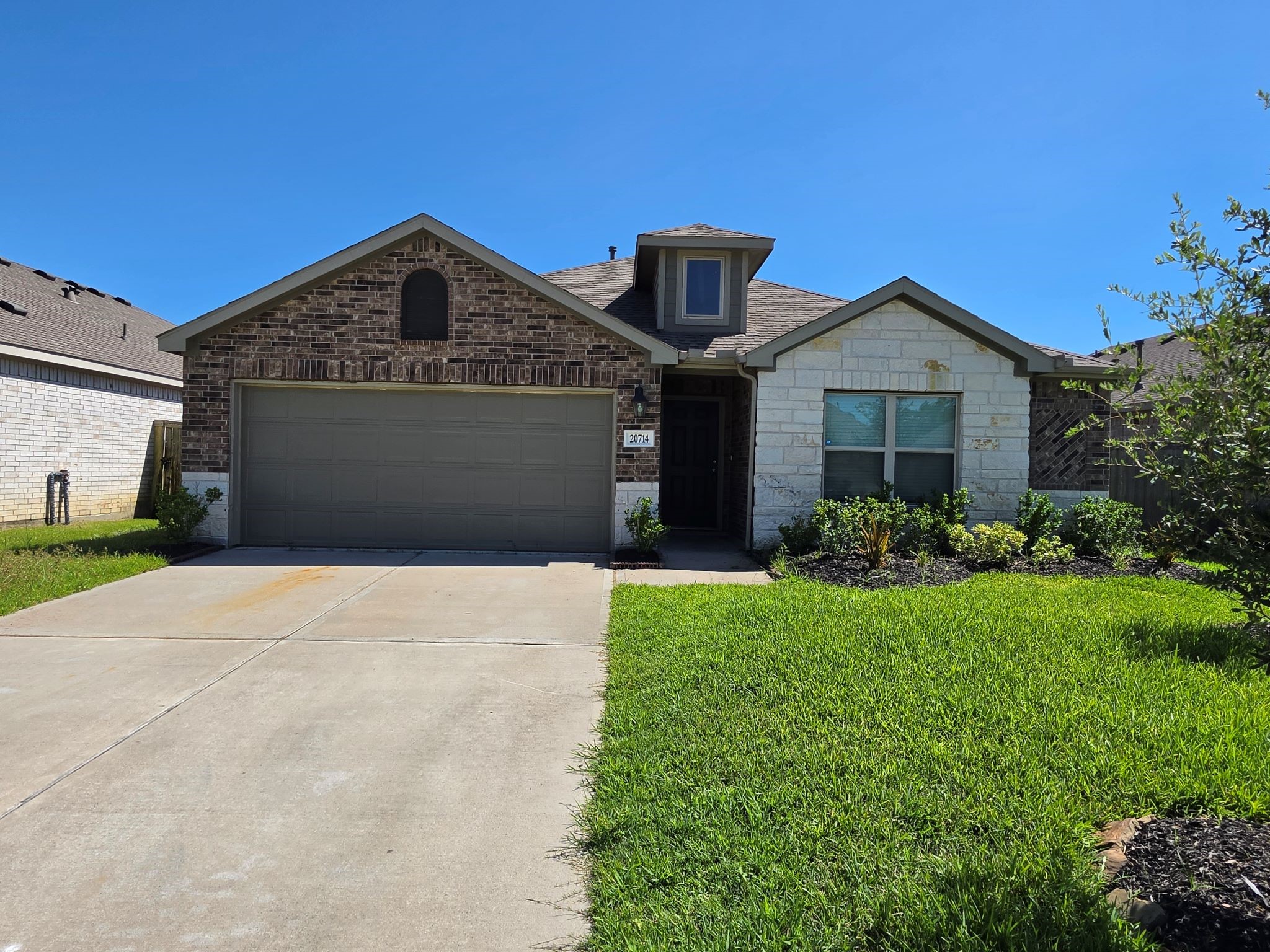 20714 Southern Woods Drive Property Photo 29