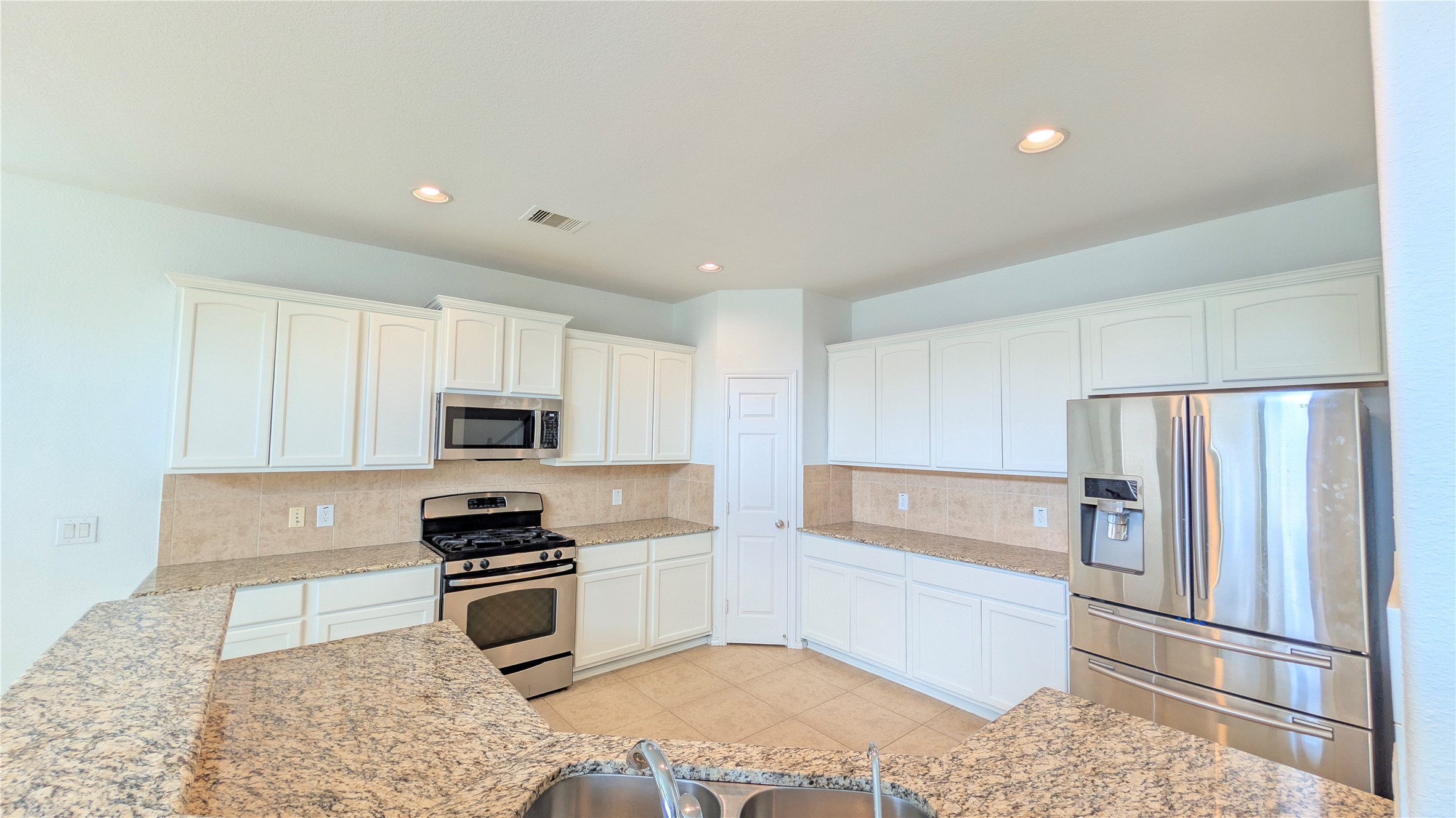 6019 Gracys Landing Lane Property Photo 13