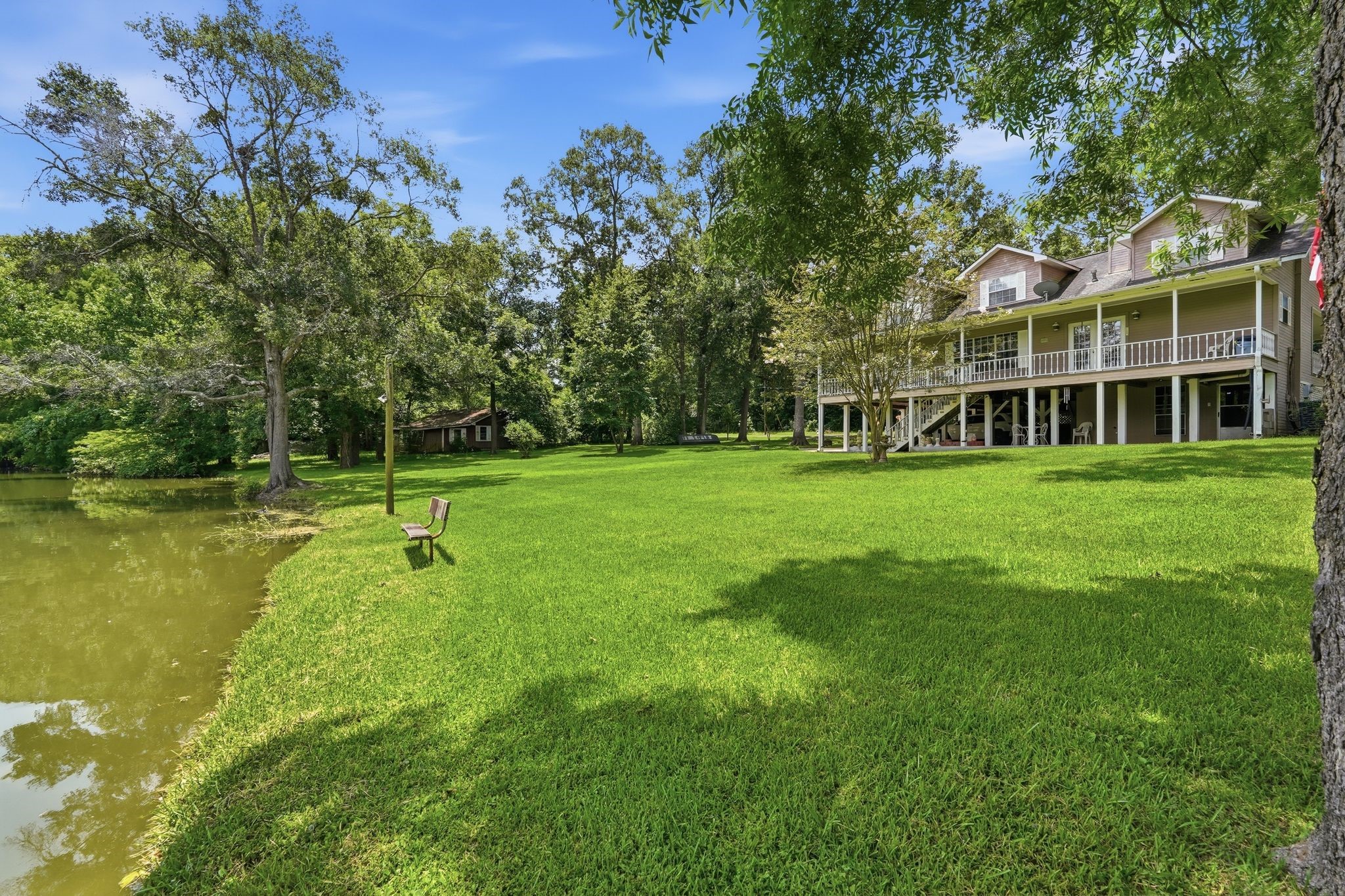 249 Lakeshore Drive Property Photo 1