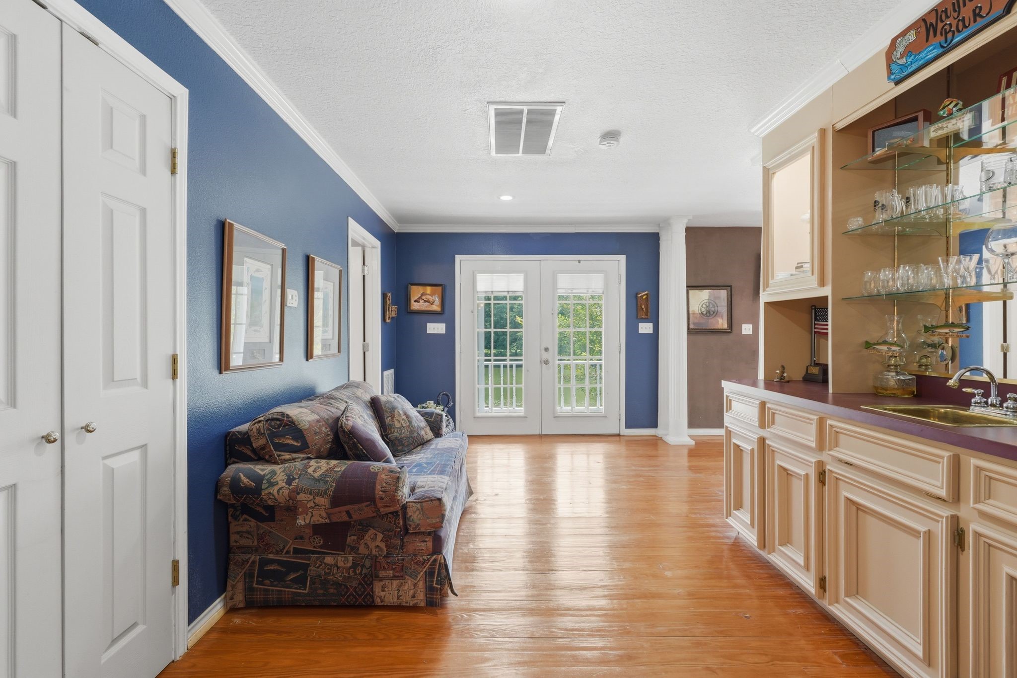 249 Lakeshore Drive Property Photo 22