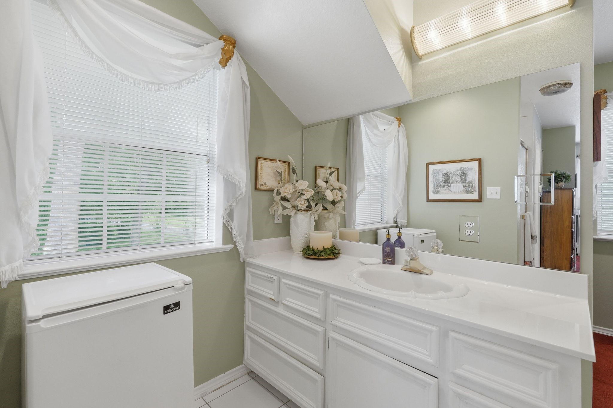 249 Lakeshore Drive Property Photo 30