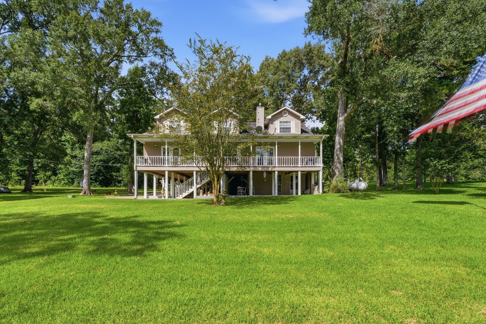 249 Lakeshore Drive Property Photo 38