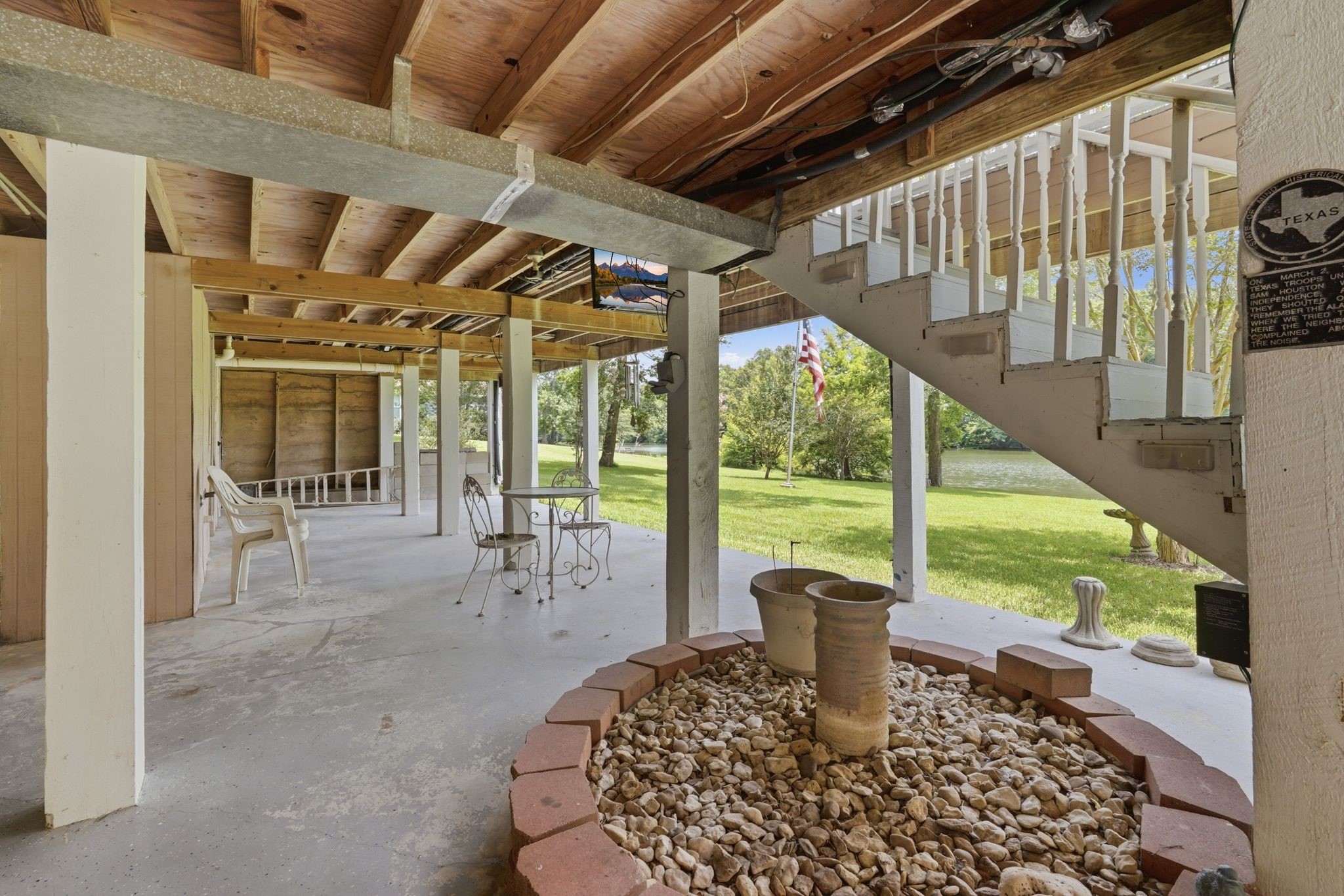 249 Lakeshore Drive Property Photo 44