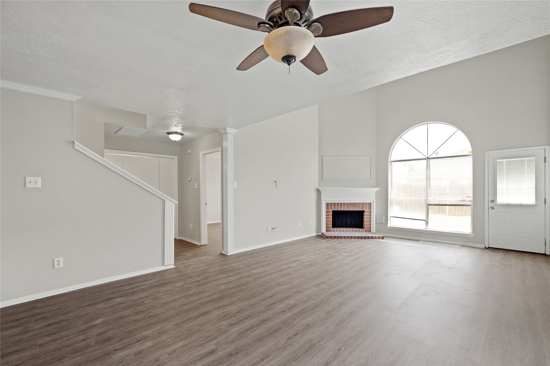 1933 Village Park Drive Property Photo 2