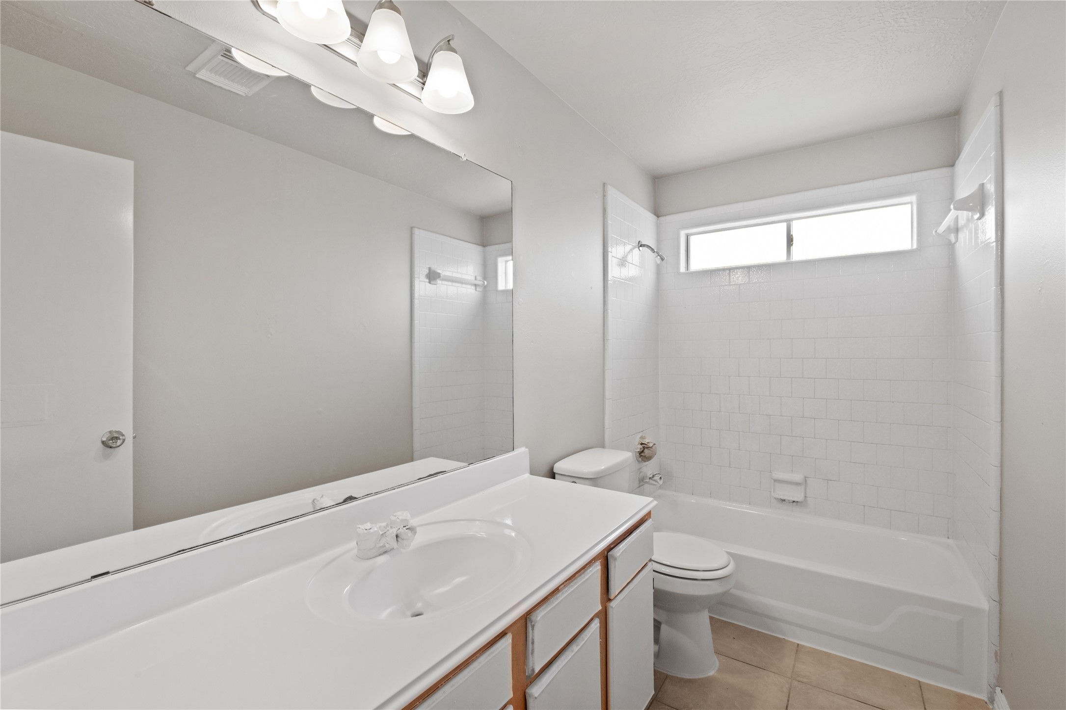 1933 Village Park Drive Property Photo 8