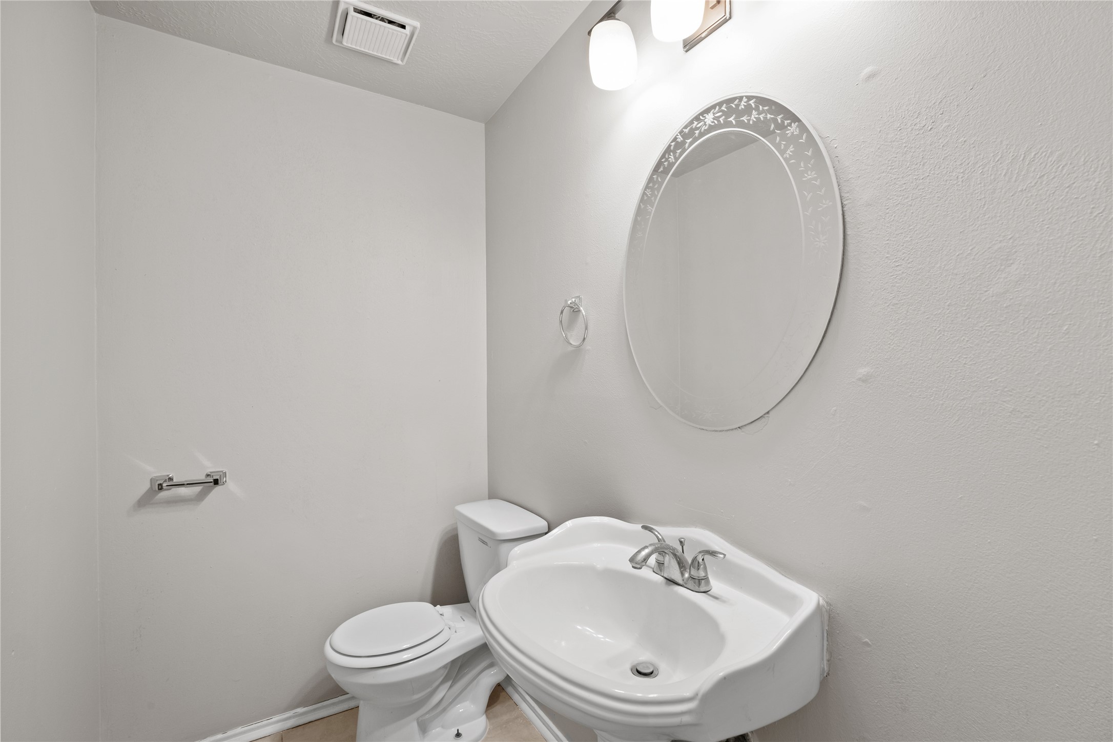 1933 Village Park Drive Property Photo 10