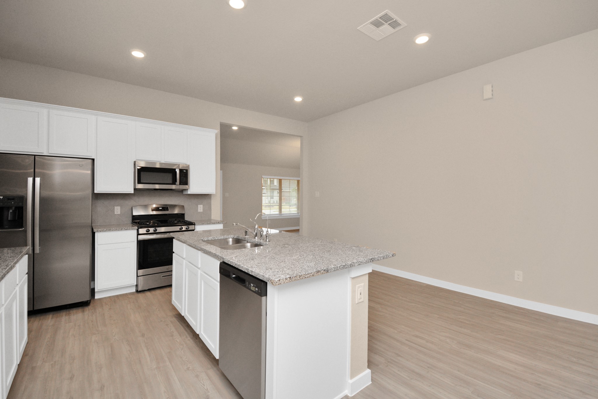 2734 San Bernard Drive Property Photo 11