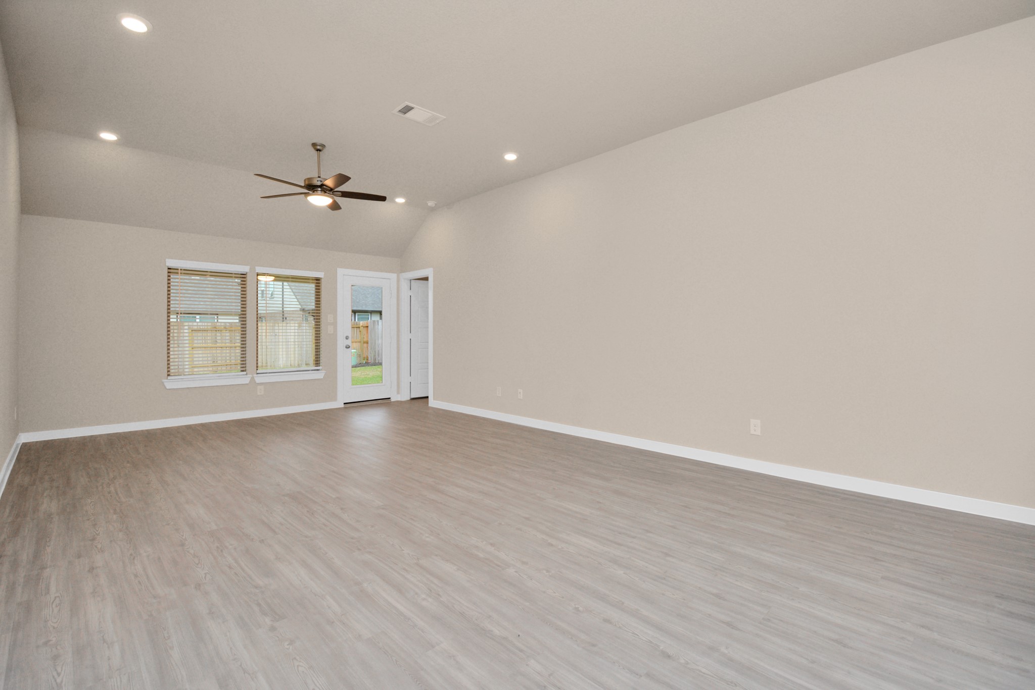 2734 San Bernard Drive Property Photo 15
