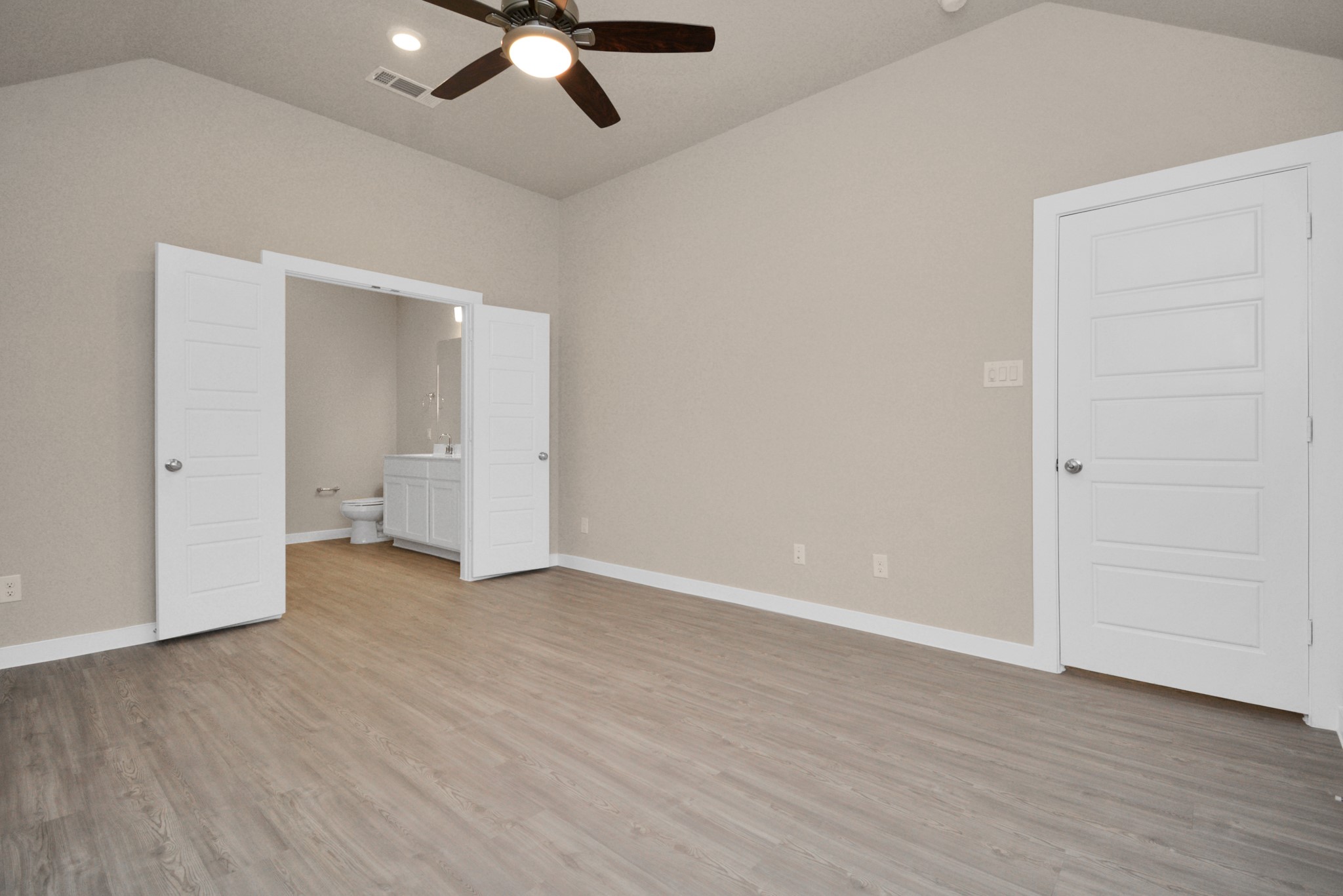 2734 San Bernard Drive Property Photo 20
