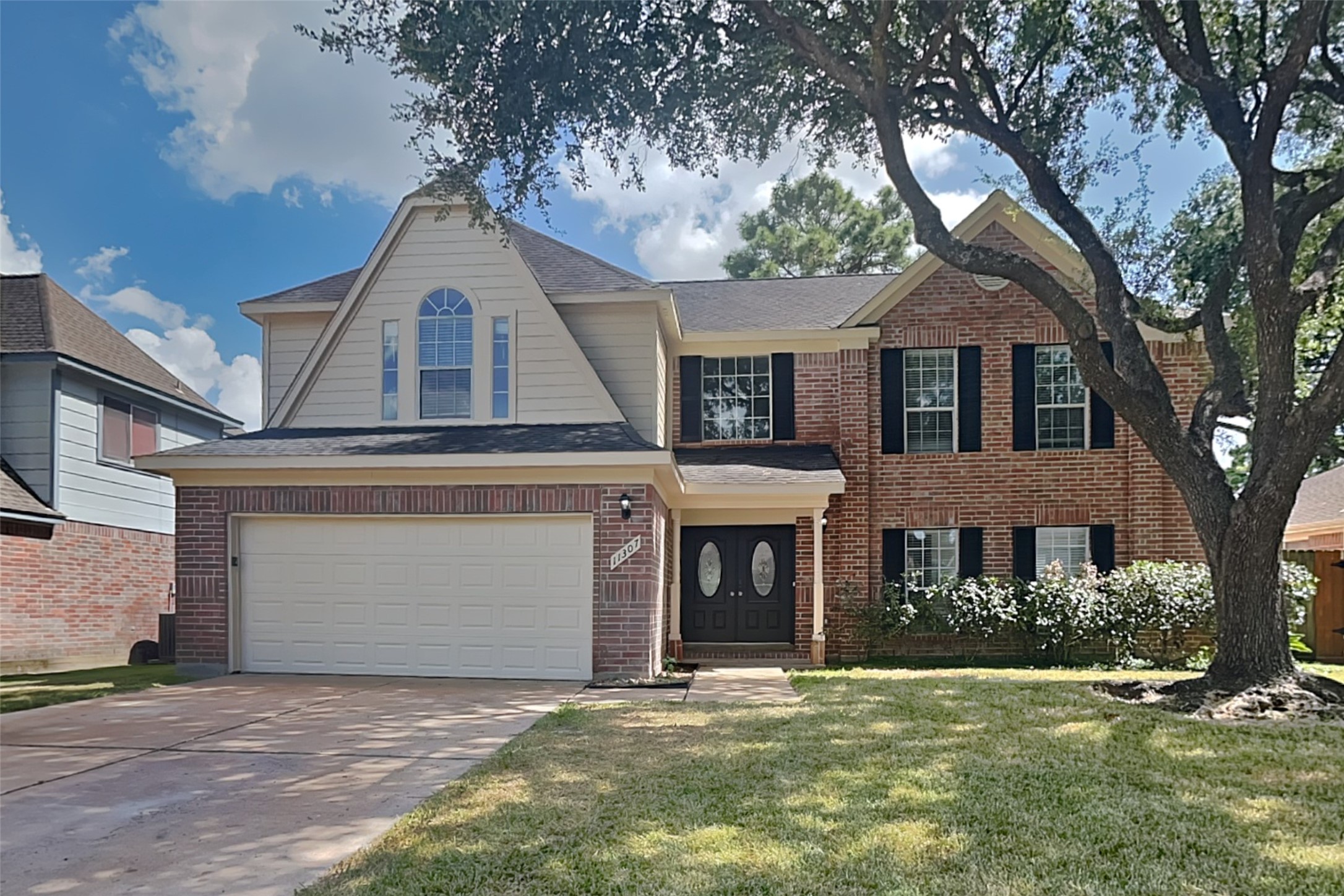 11307 Sunshine Park Drive Property Photo 1