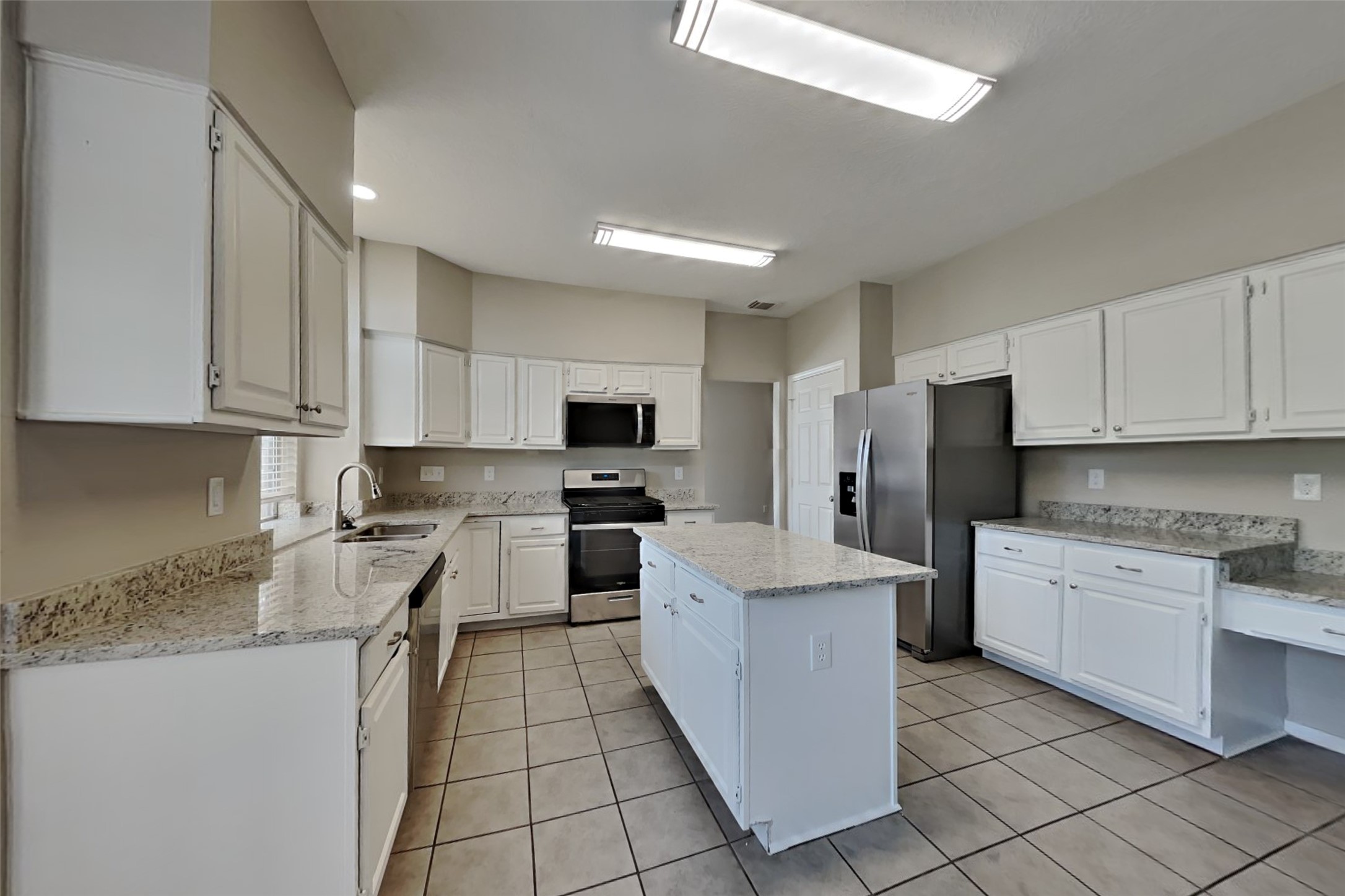 11307 Sunshine Park Drive Property Photo 4