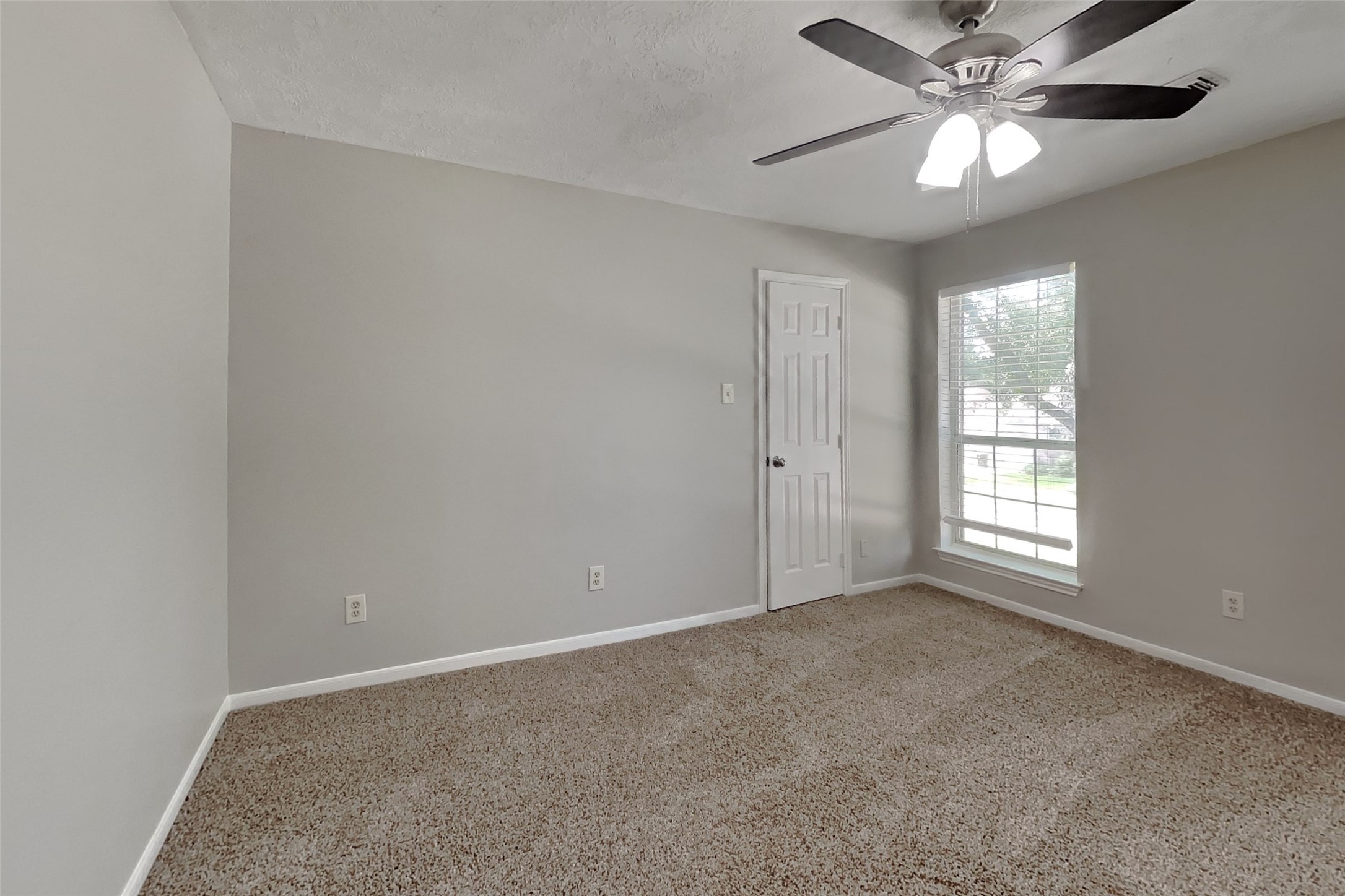 11307 Sunshine Park Drive Property Photo 16