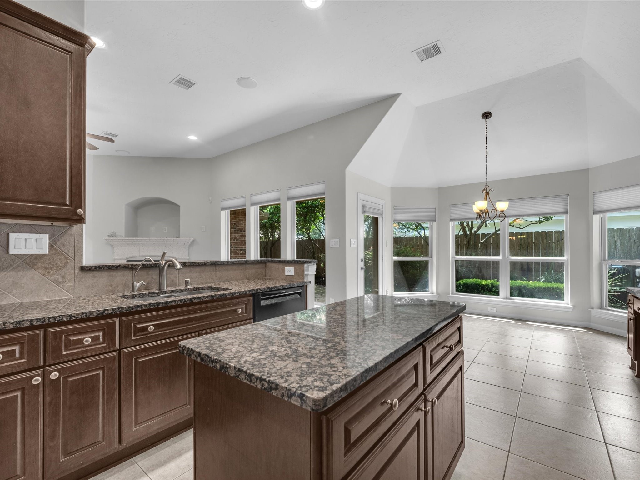 20960 Annendale Circle Property Photo 14