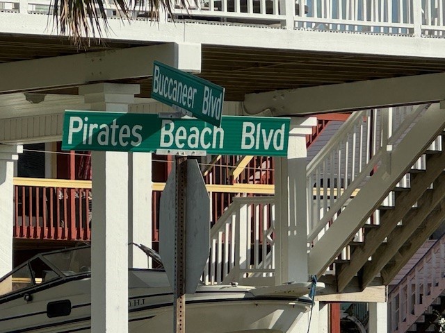 13613 Pirates Beach Boulevard Property Photo 3