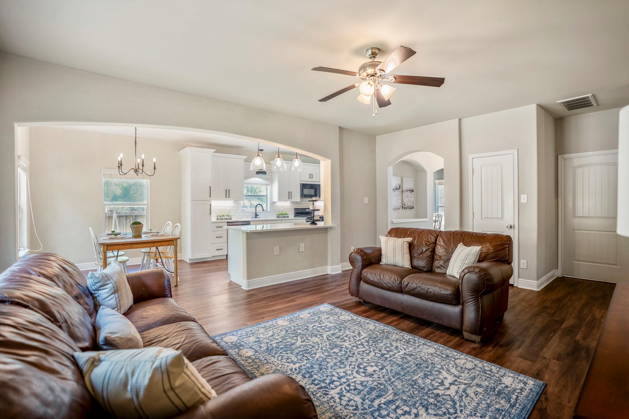 942 Oak Glen Drive, Conroe Tx 77378 Property Photo 8