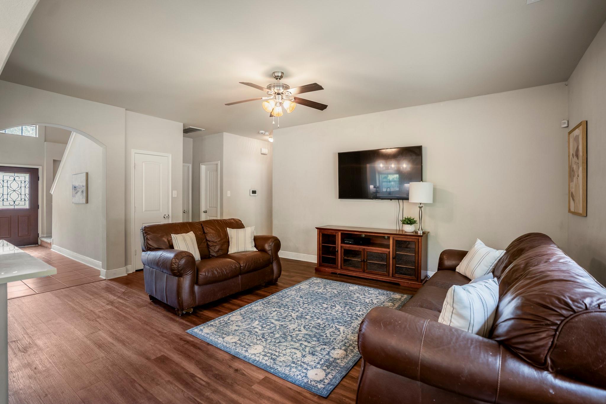 942 Oak Glen Drive, Conroe Tx 77378 Property Photo 9