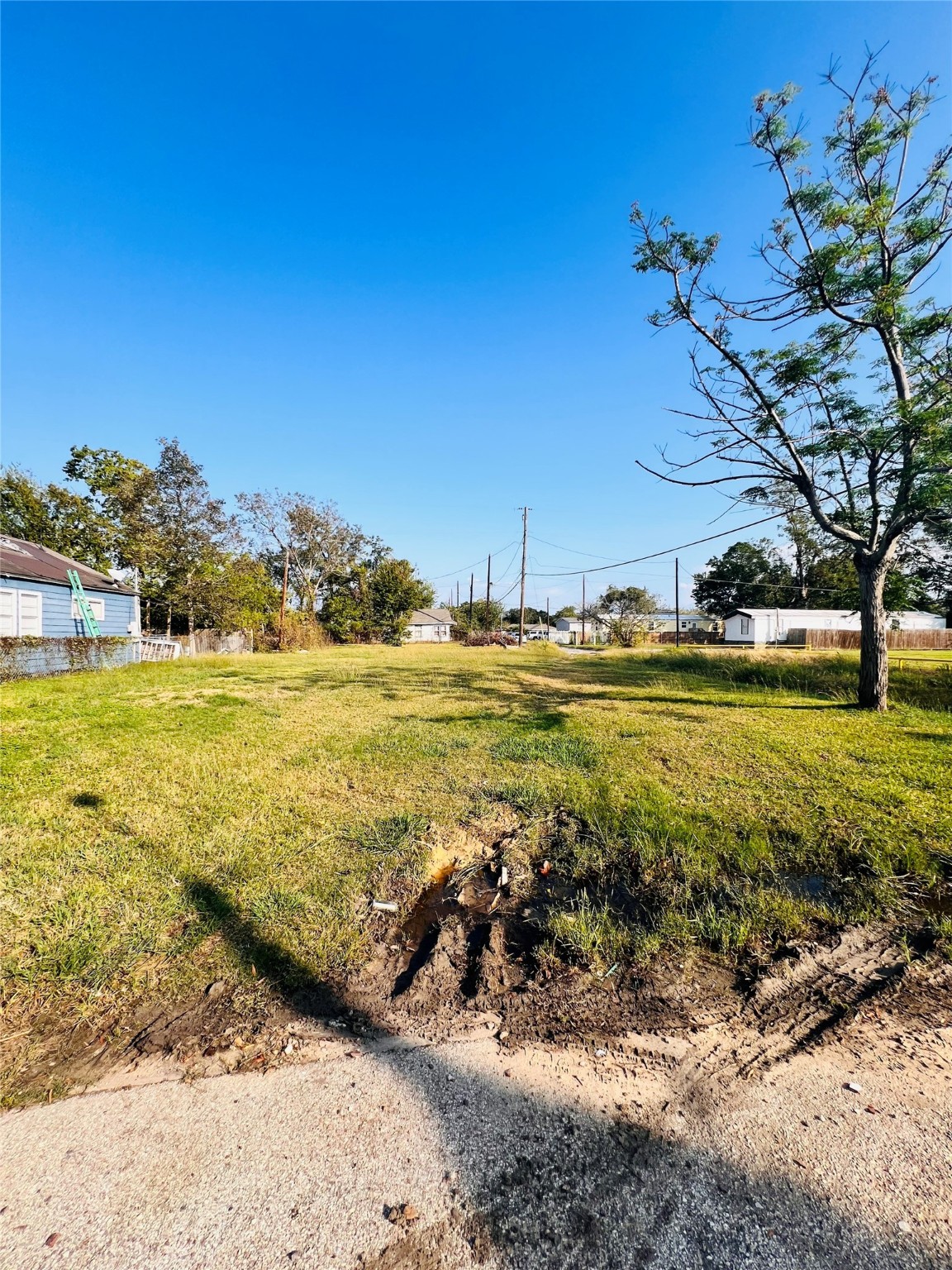 1002 Carnegie Street Property Photo 3