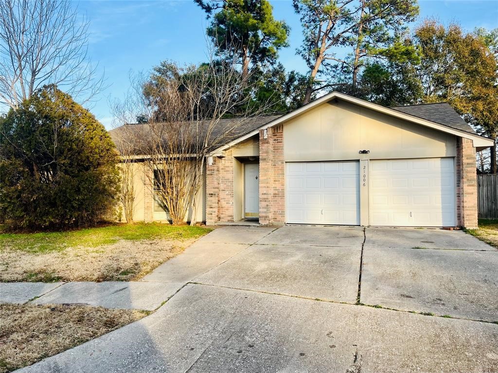 21006 Bridgeview Circle Property Photo 1