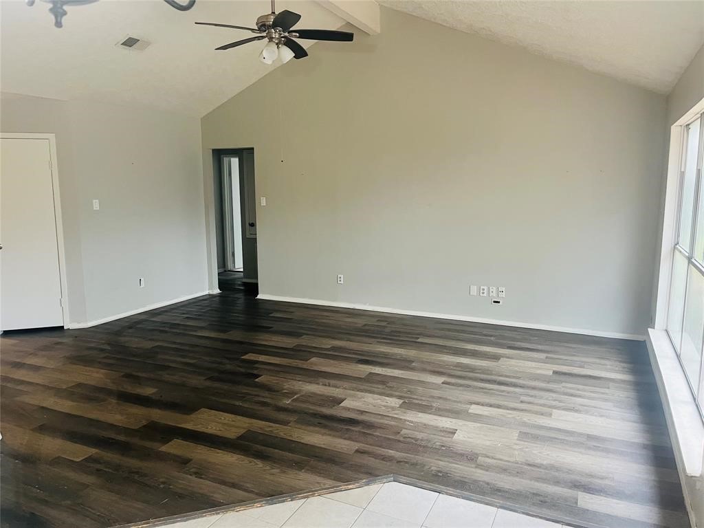 21006 Bridgeview Circle Property Photo 19