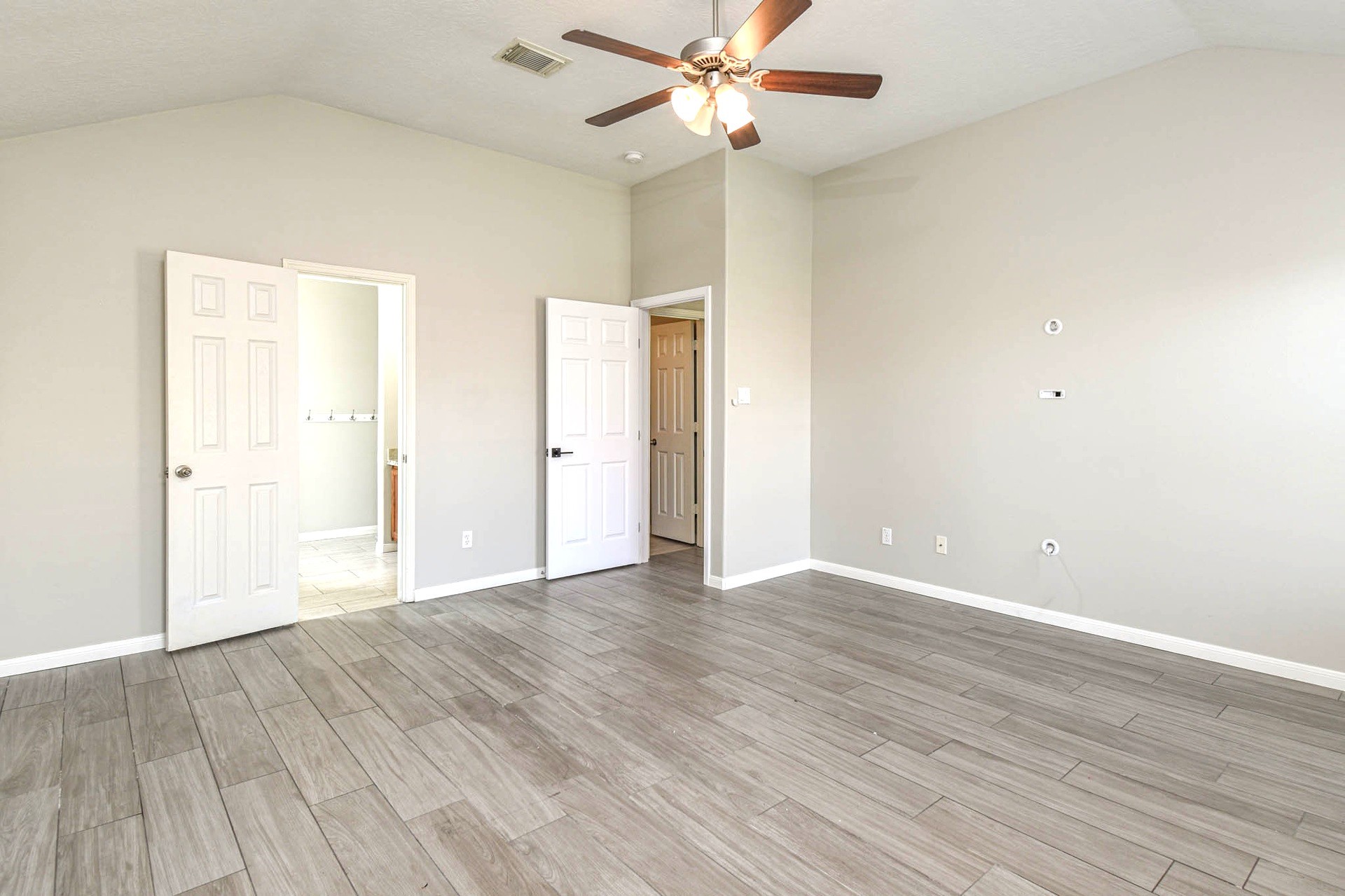 245 Lake Estates Drive Property Photo 15
