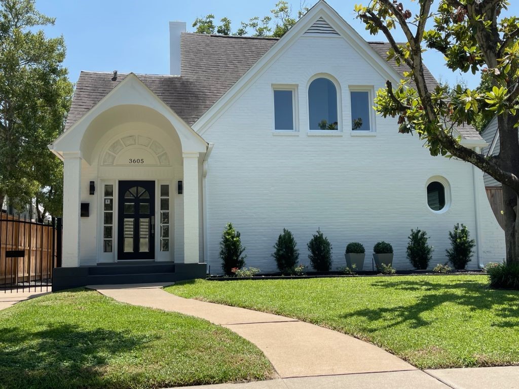 3605 Plumb Street Property Photo 1